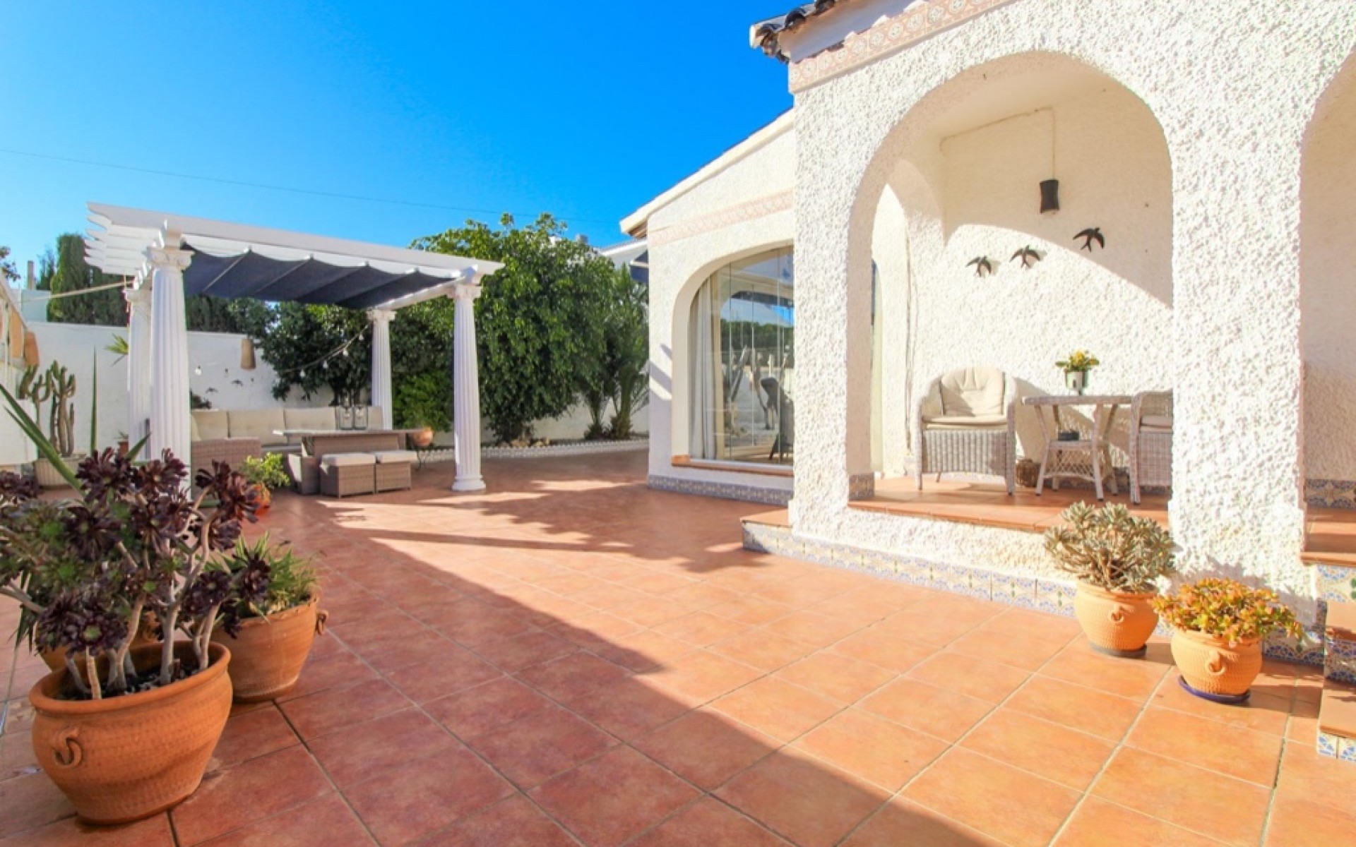 Resale - Villa - Cabo Roig