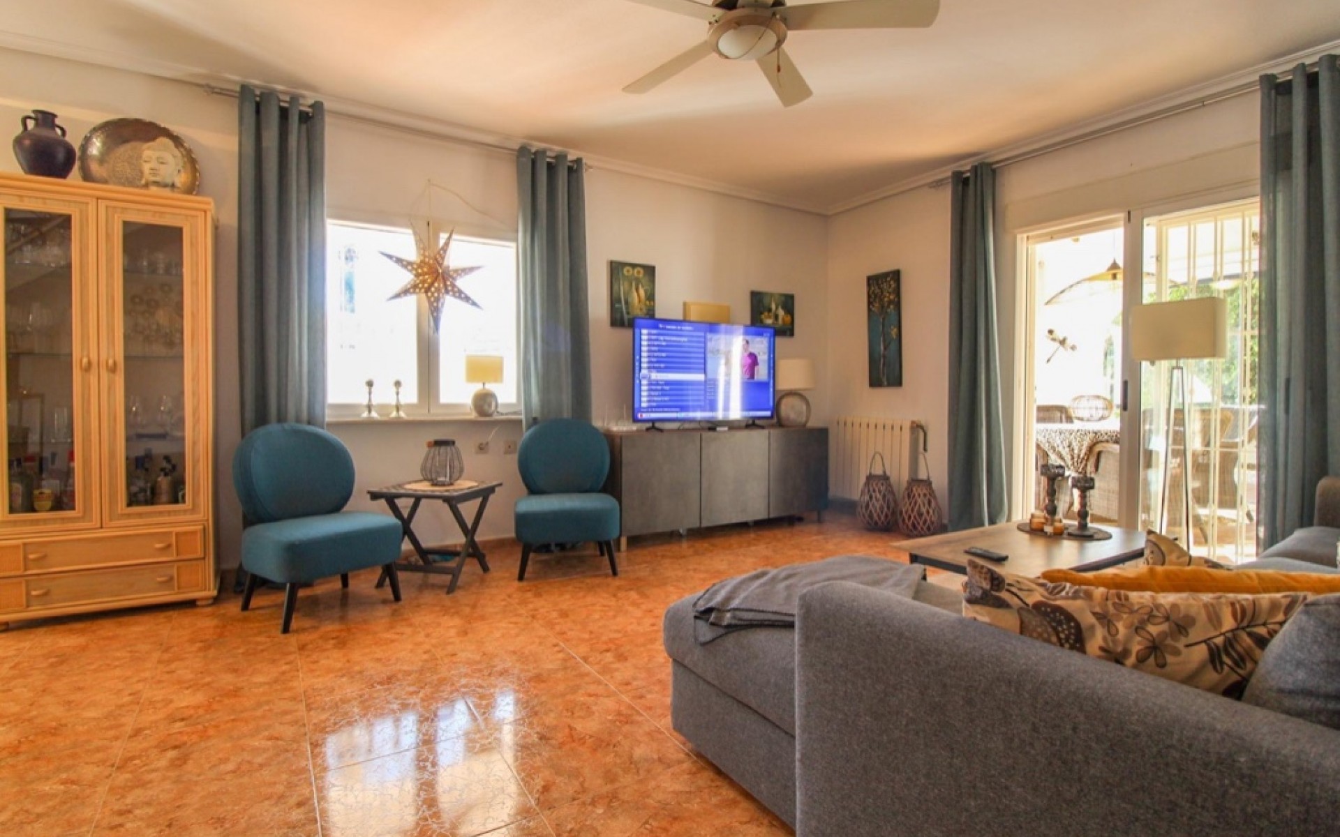 Resale - Villa - Cabo Roig