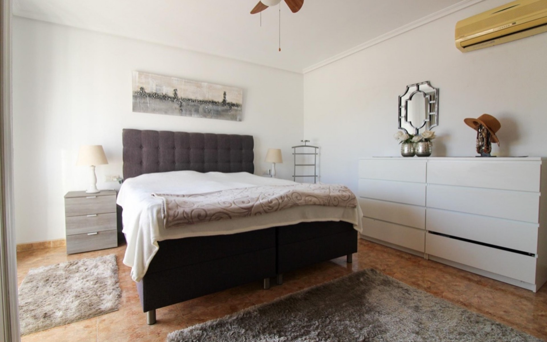 Resale - Villa - Cabo Roig