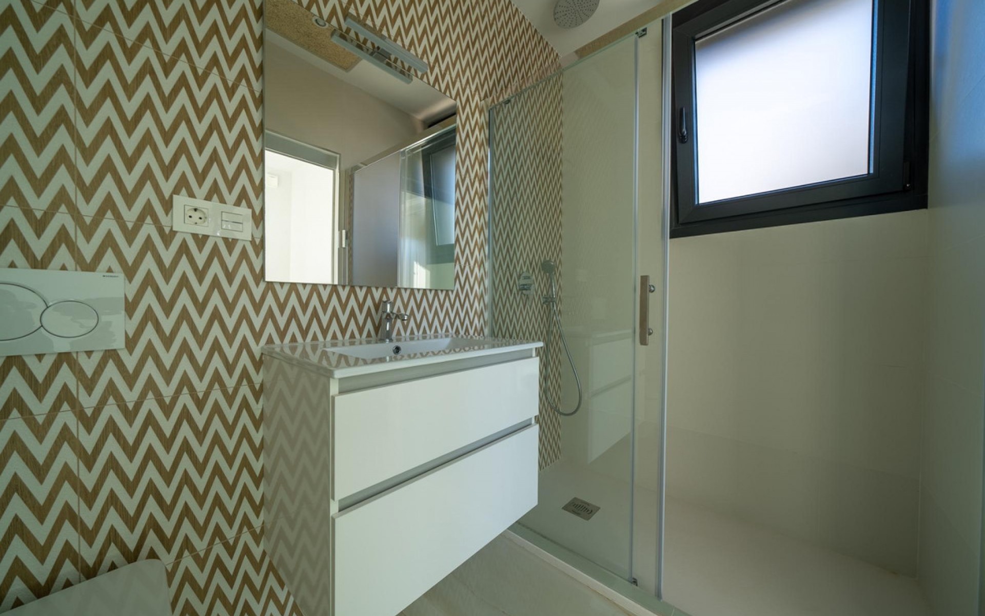 Resale - Villa - Cabo Roig