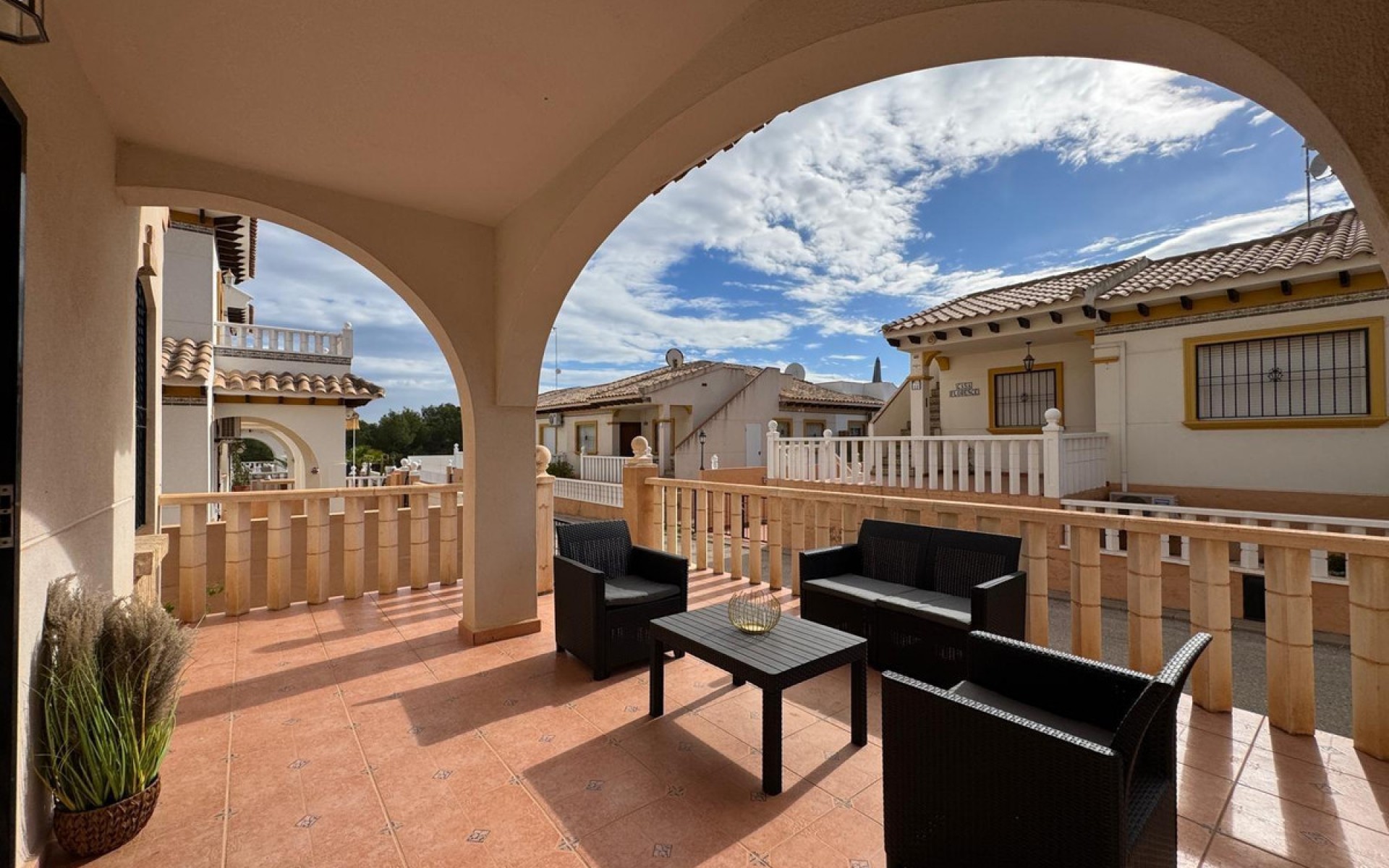 Resale - Villa - Cabo Roig