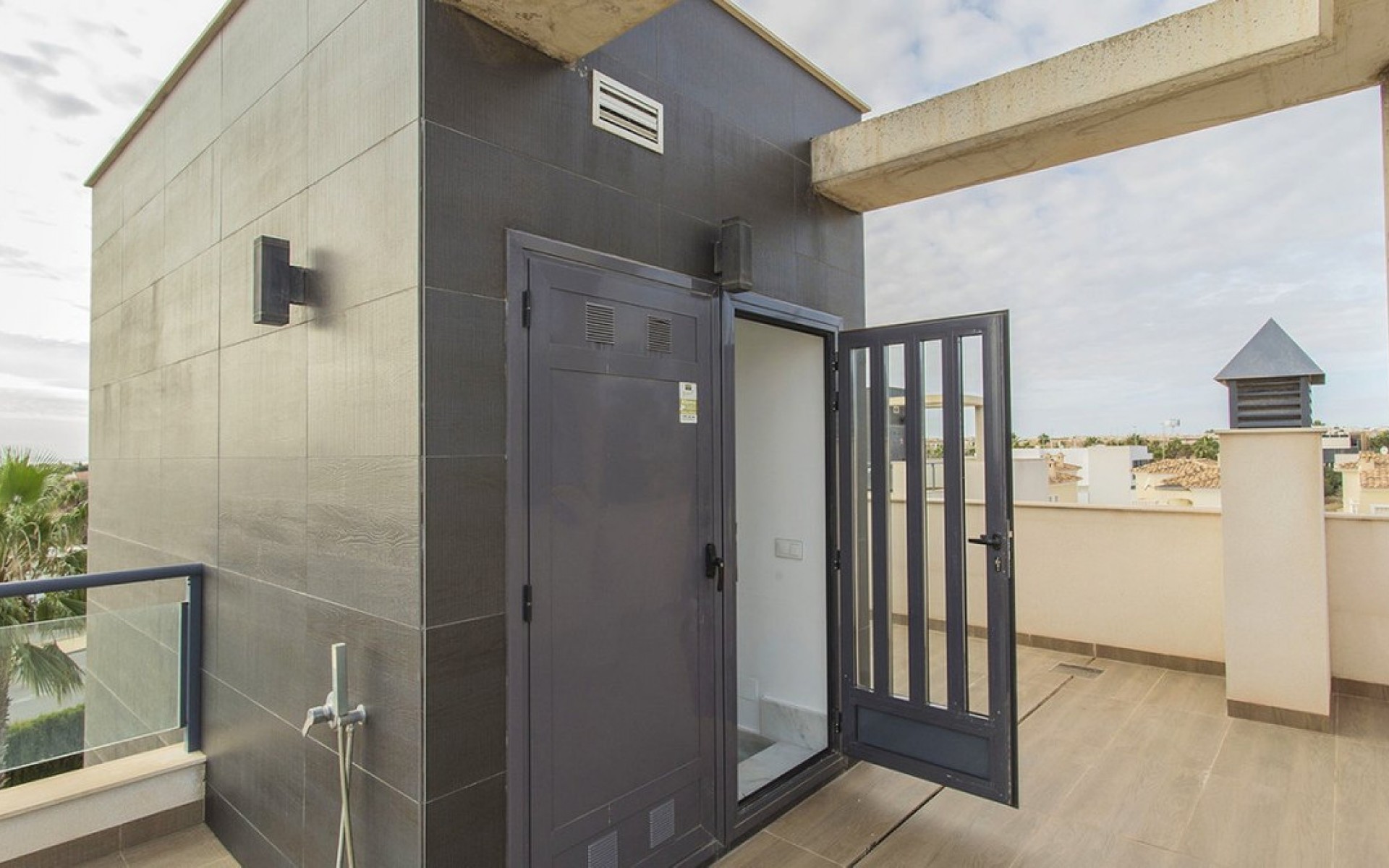 Resale - Villa - Cabo Roig