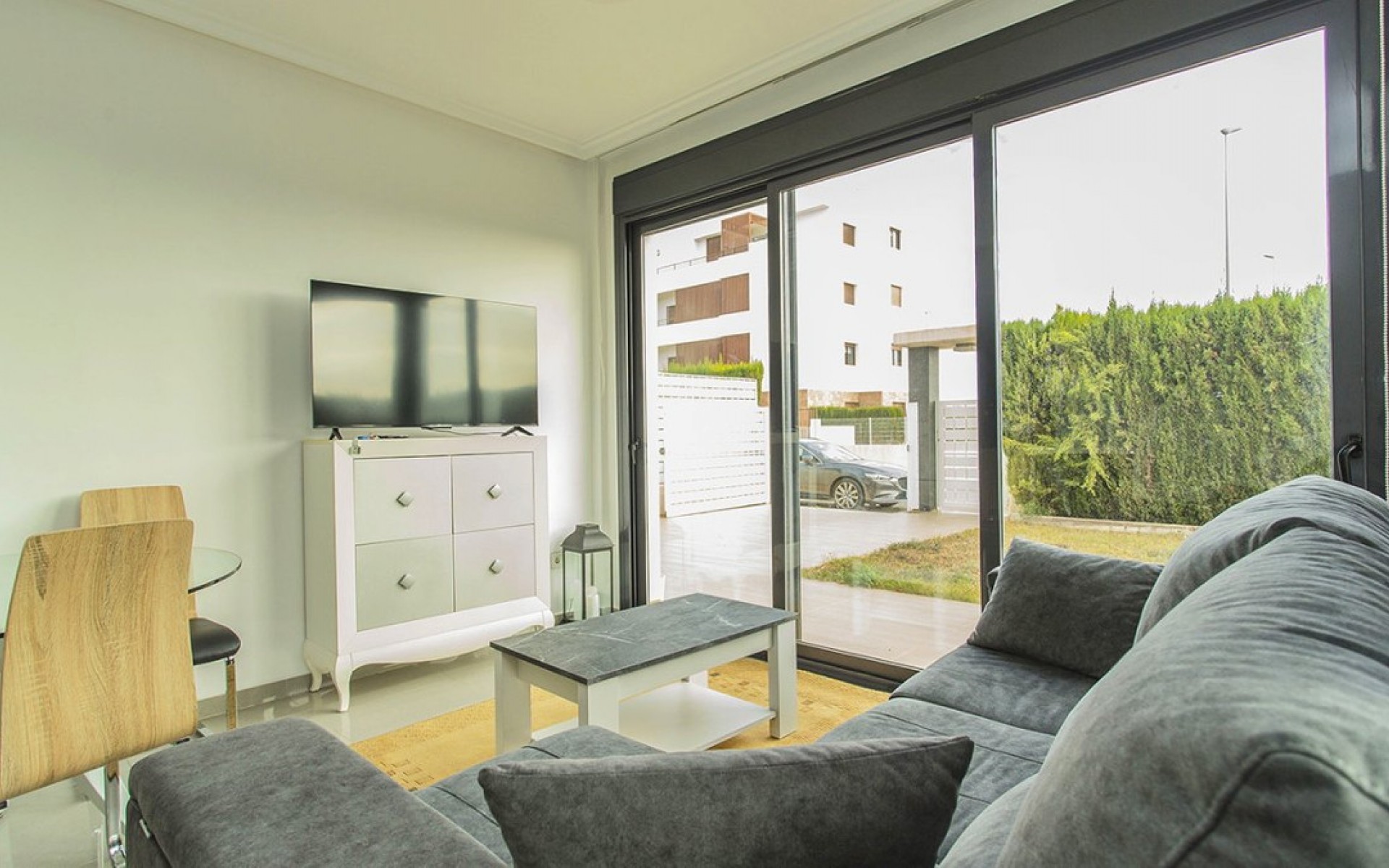 Resale - Villa - Cabo Roig