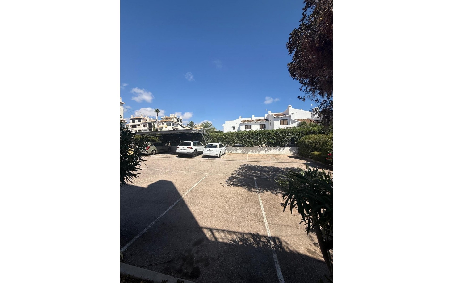 Resale - Villa - Cabo Roig