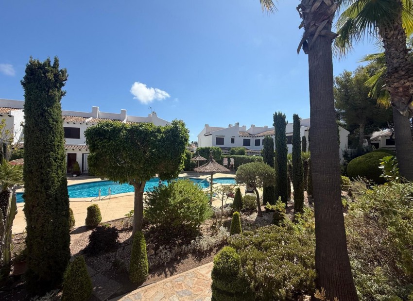 Resale - Villa - Cabo Roig