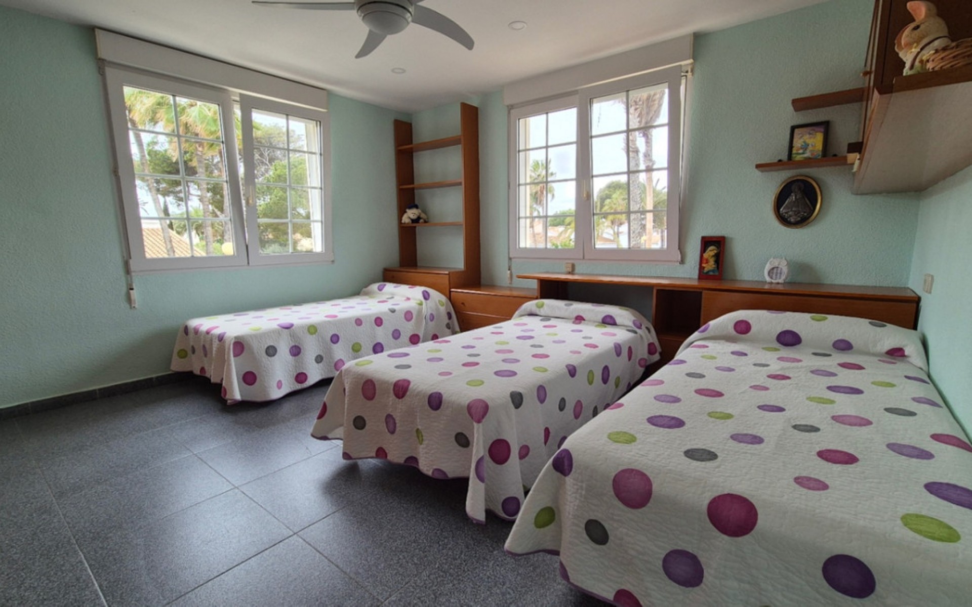 Resale - Villa - Cabo Roig