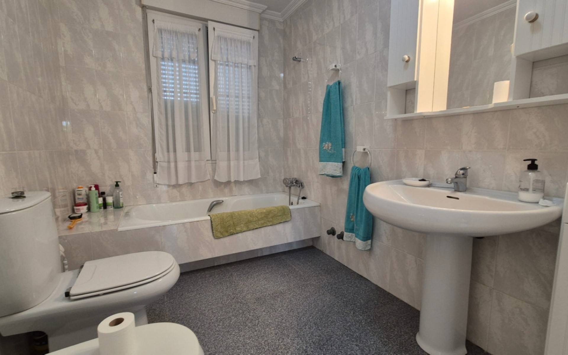 Resale - Villa - Cabo Roig