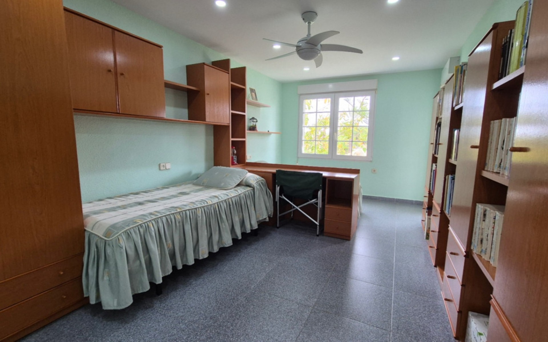 Resale - Villa - Cabo Roig