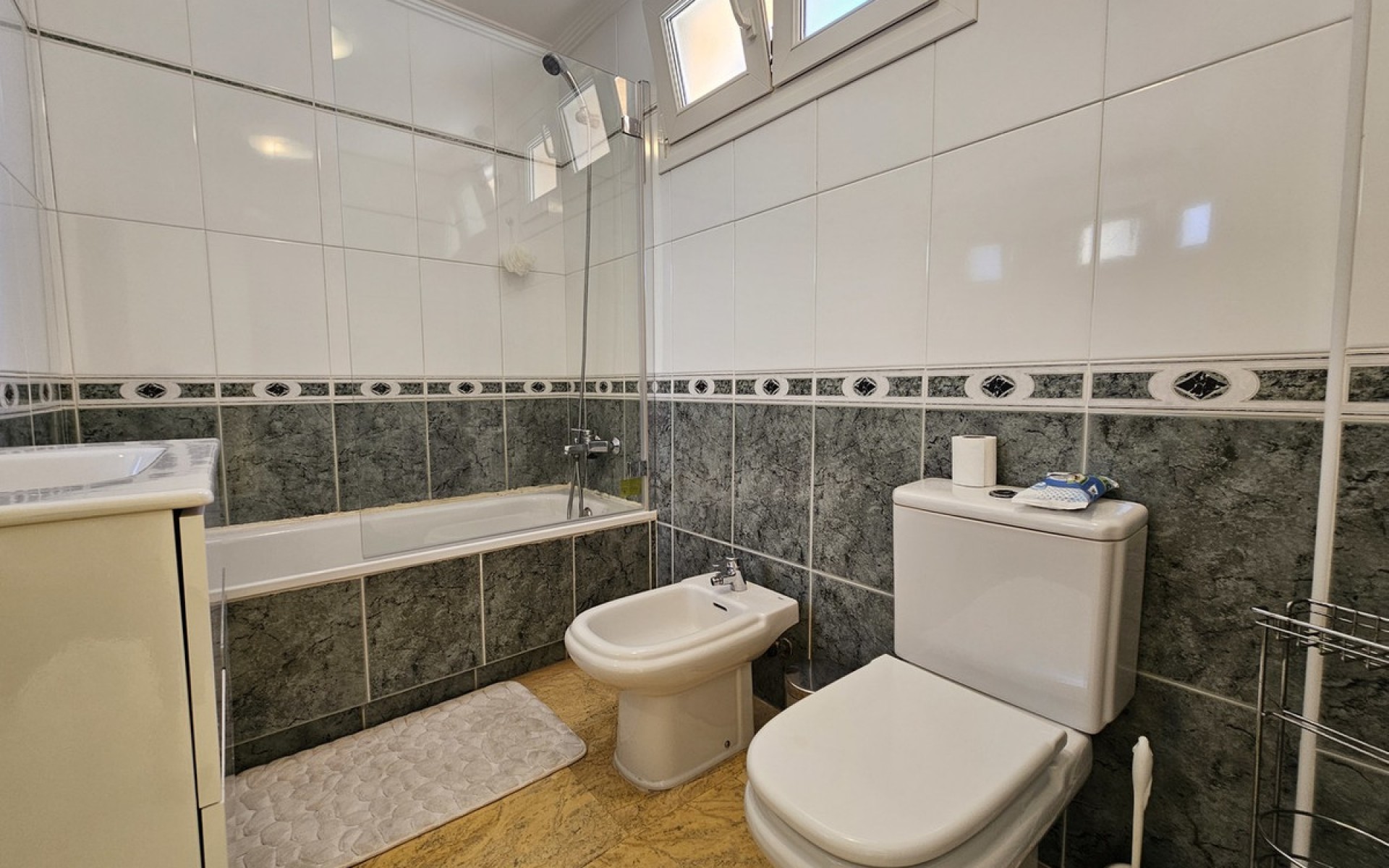 Resale - Villa - Cabo Roig