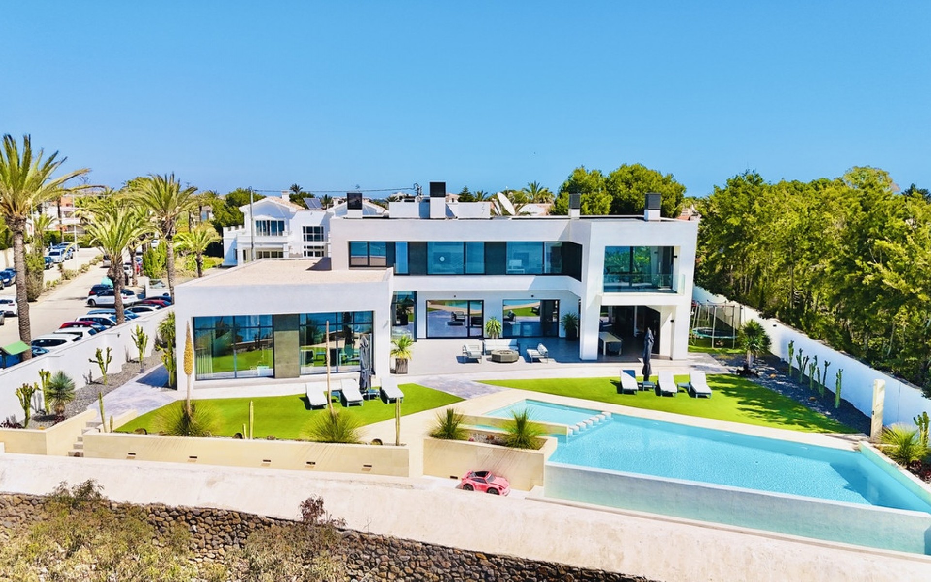 Resale - Villa - Cabo Roig