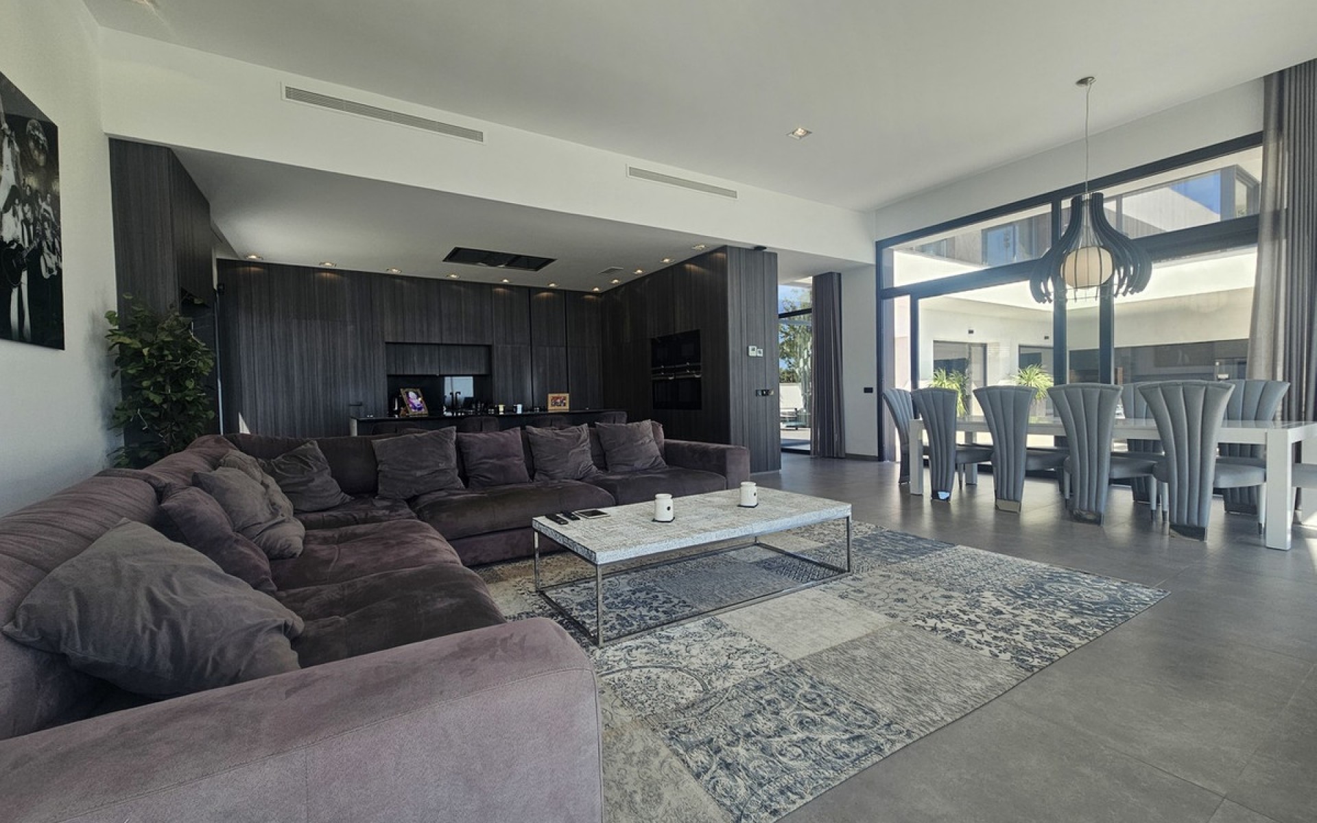 Resale - Villa - Cabo Roig