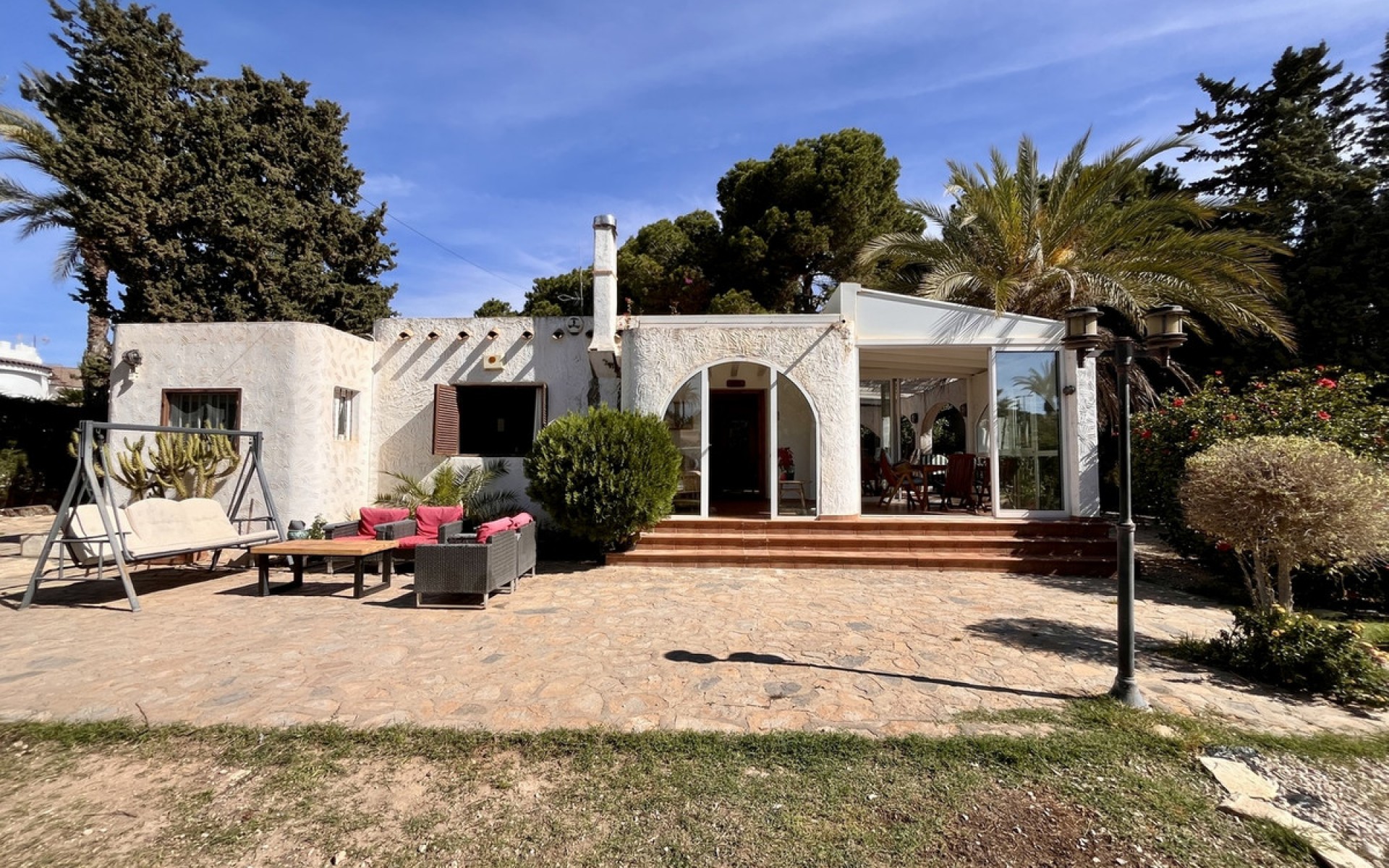 Resale - Villa - Cabo Roig