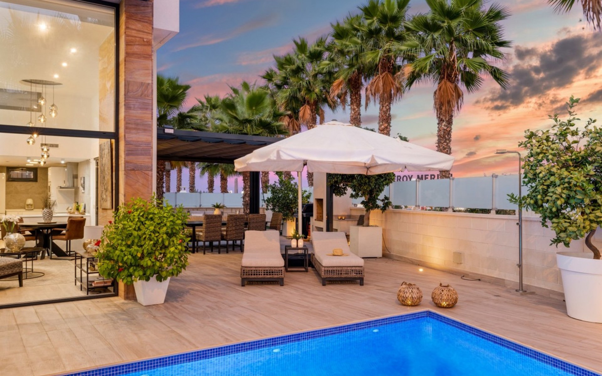 Resale - Villa - Cabo Roig