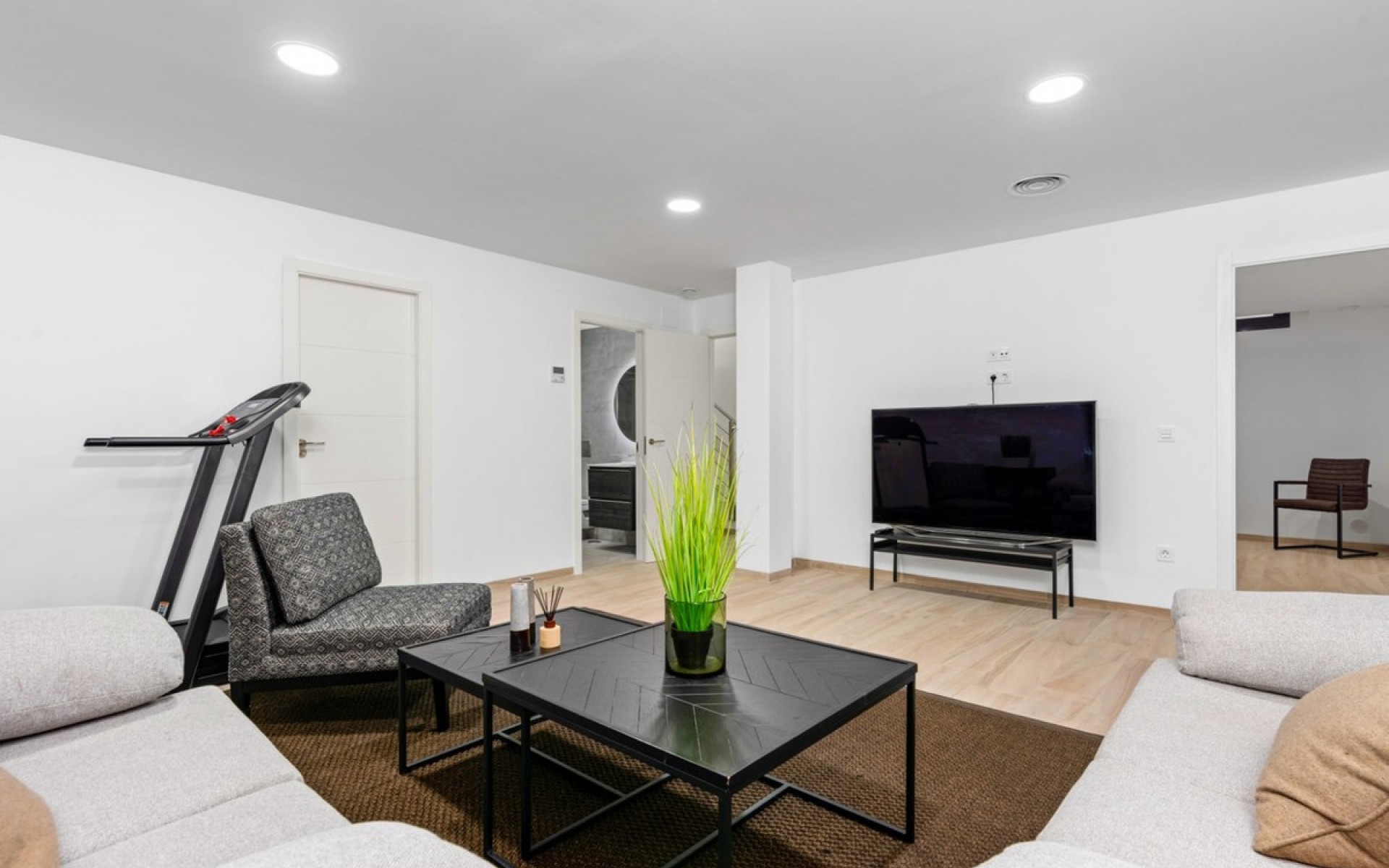 Resale - Villa - Cabo Roig