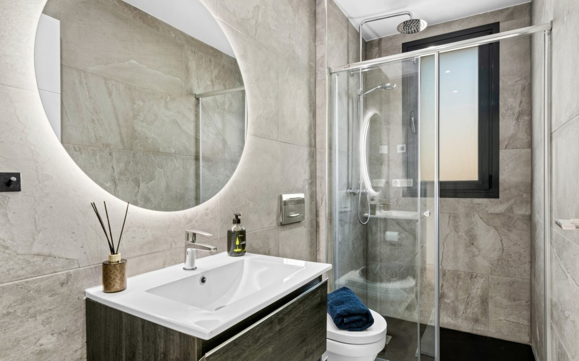 Resale - Villa - Cabo Roig