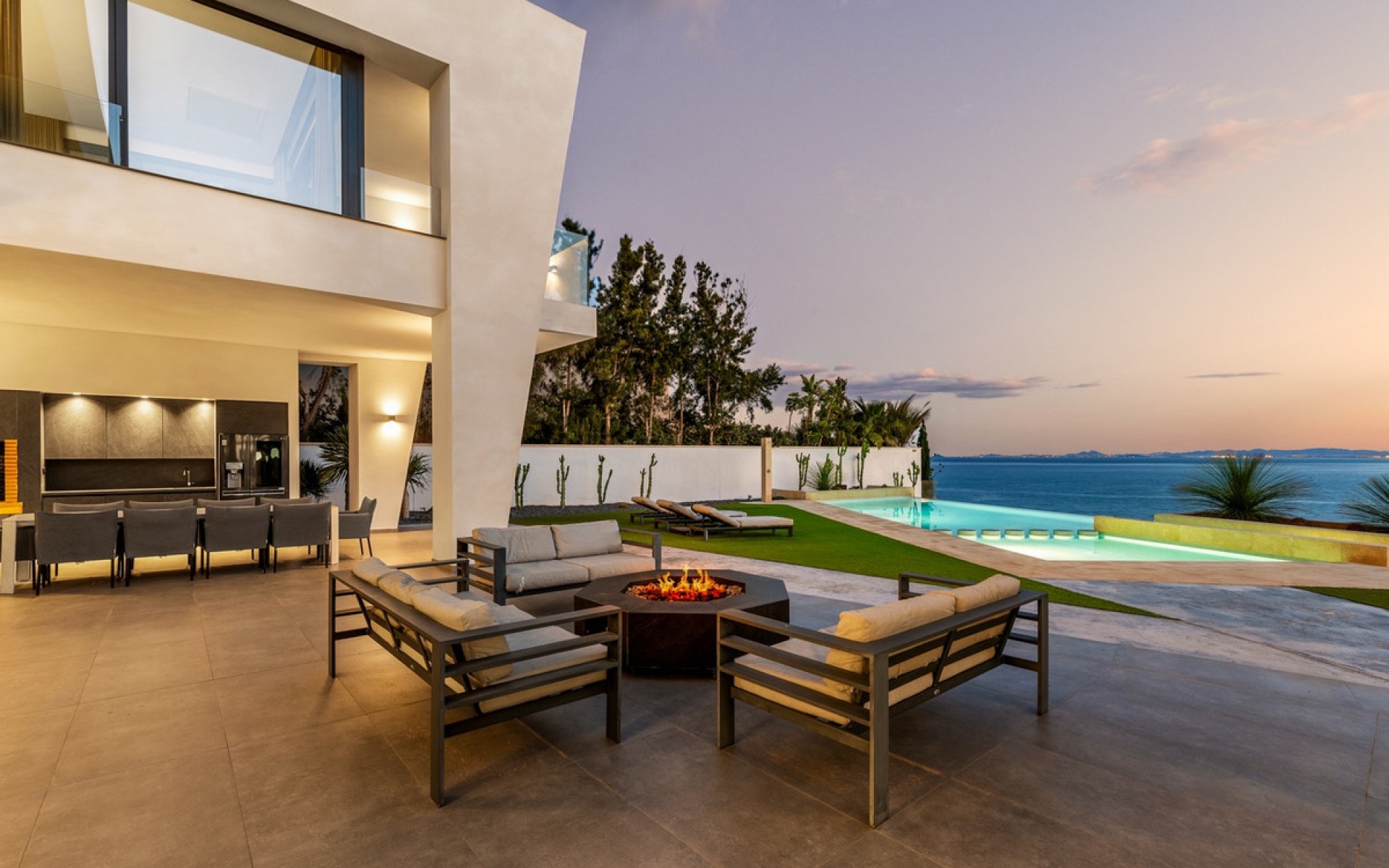 Resale - Villa - Cabo Roig