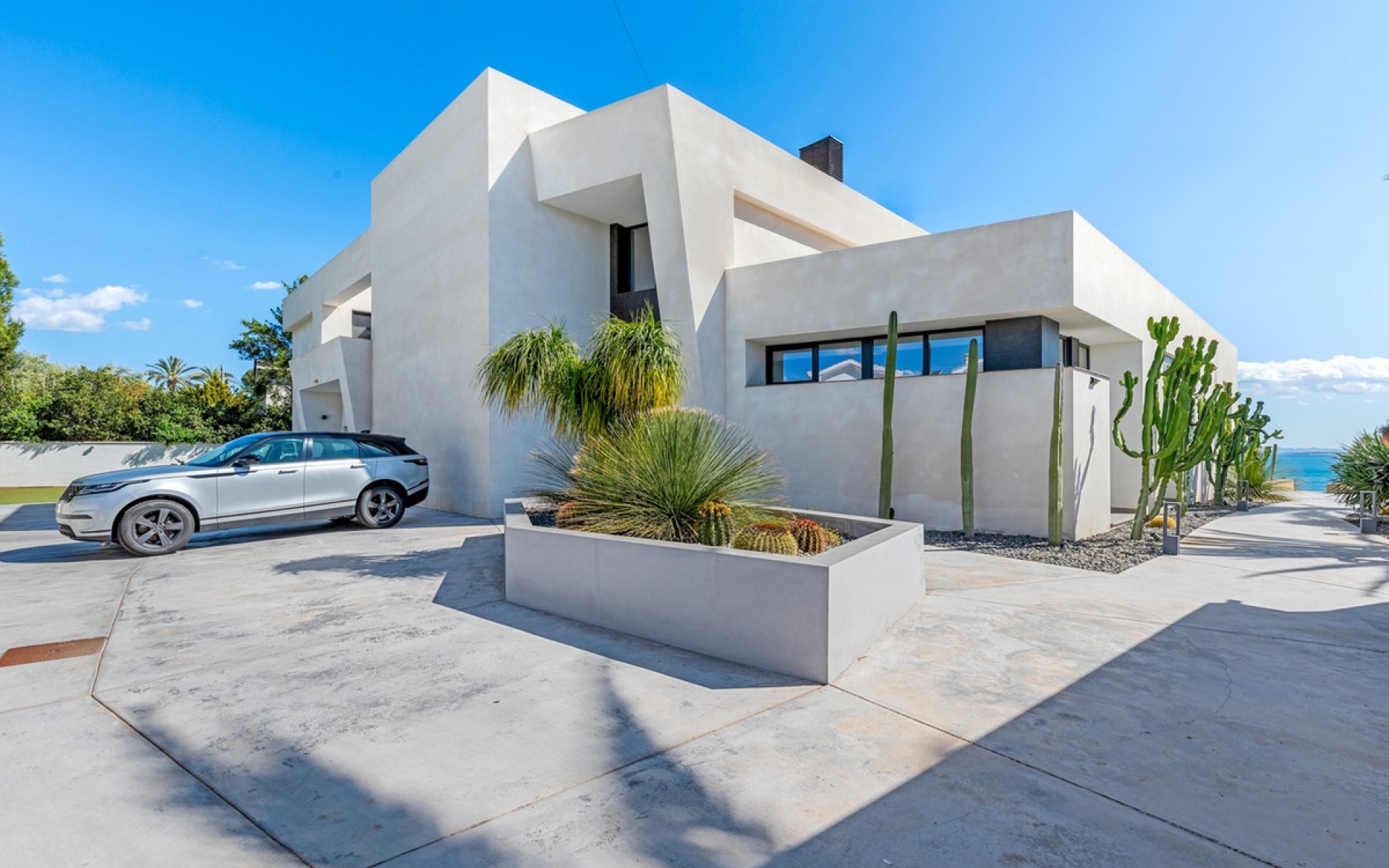 Resale - Villa - Cabo Roig
