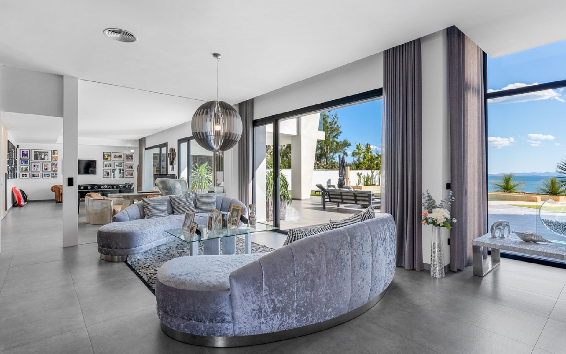 Resale - Villa - Cabo Roig