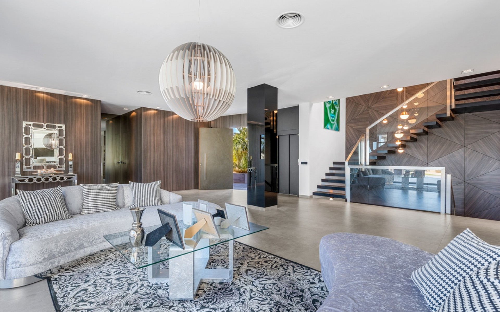 Resale - Villa - Cabo Roig