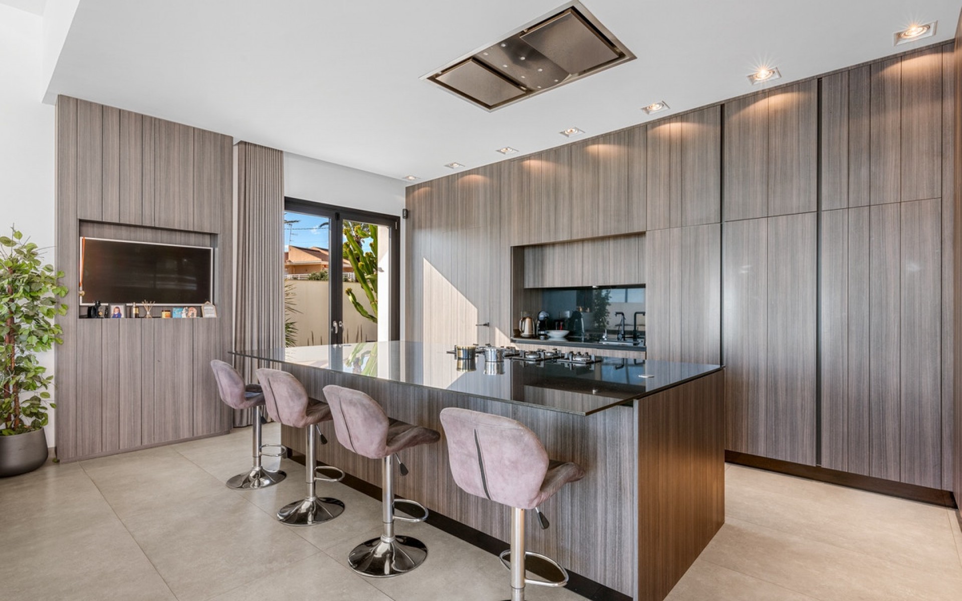 Resale - Villa - Cabo Roig