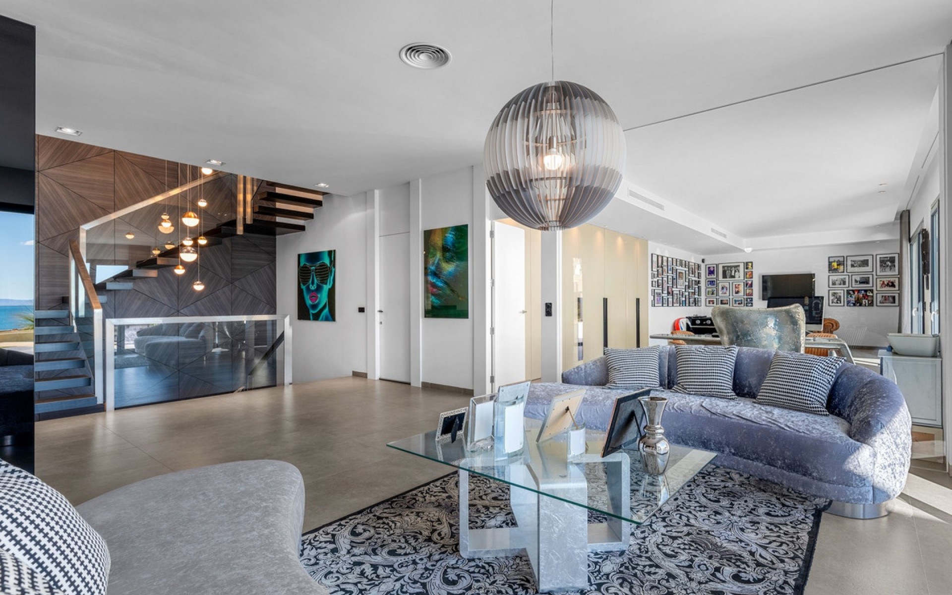 Resale - Villa - Cabo Roig