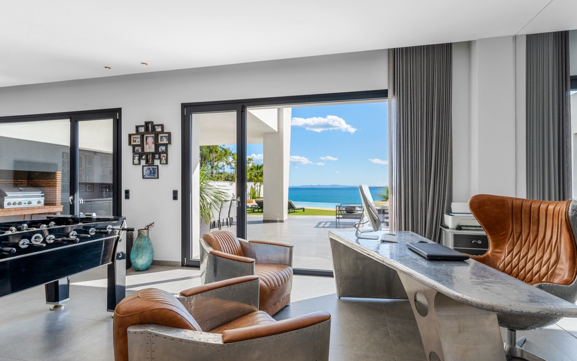 Resale - Villa - Cabo Roig