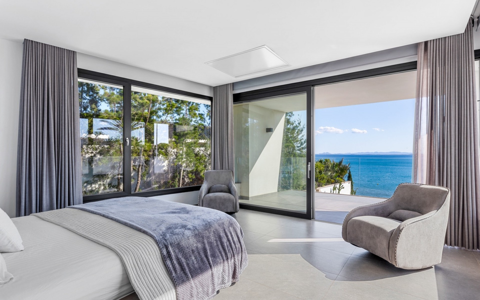 Resale - Villa - Cabo Roig