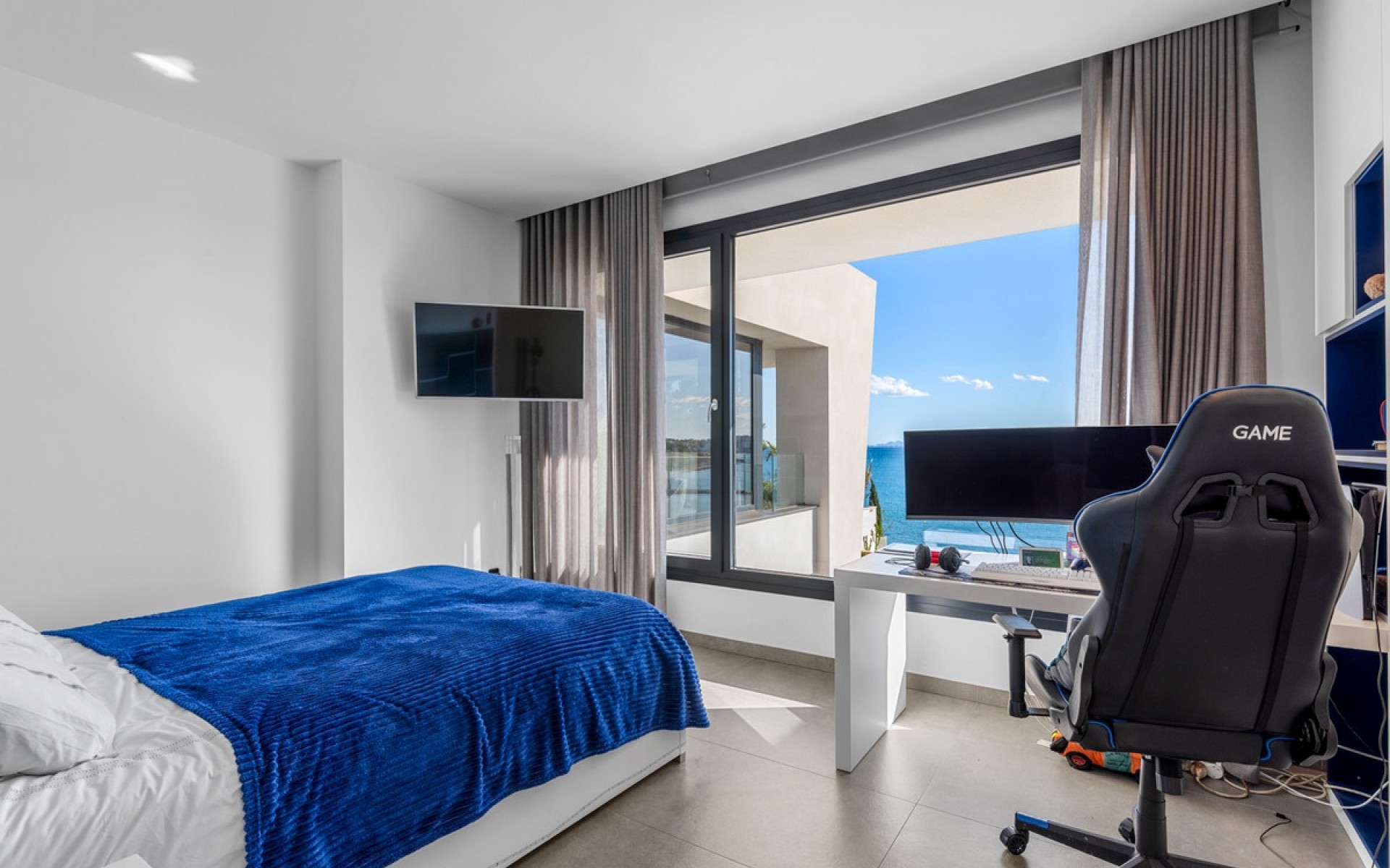 Resale - Villa - Cabo Roig