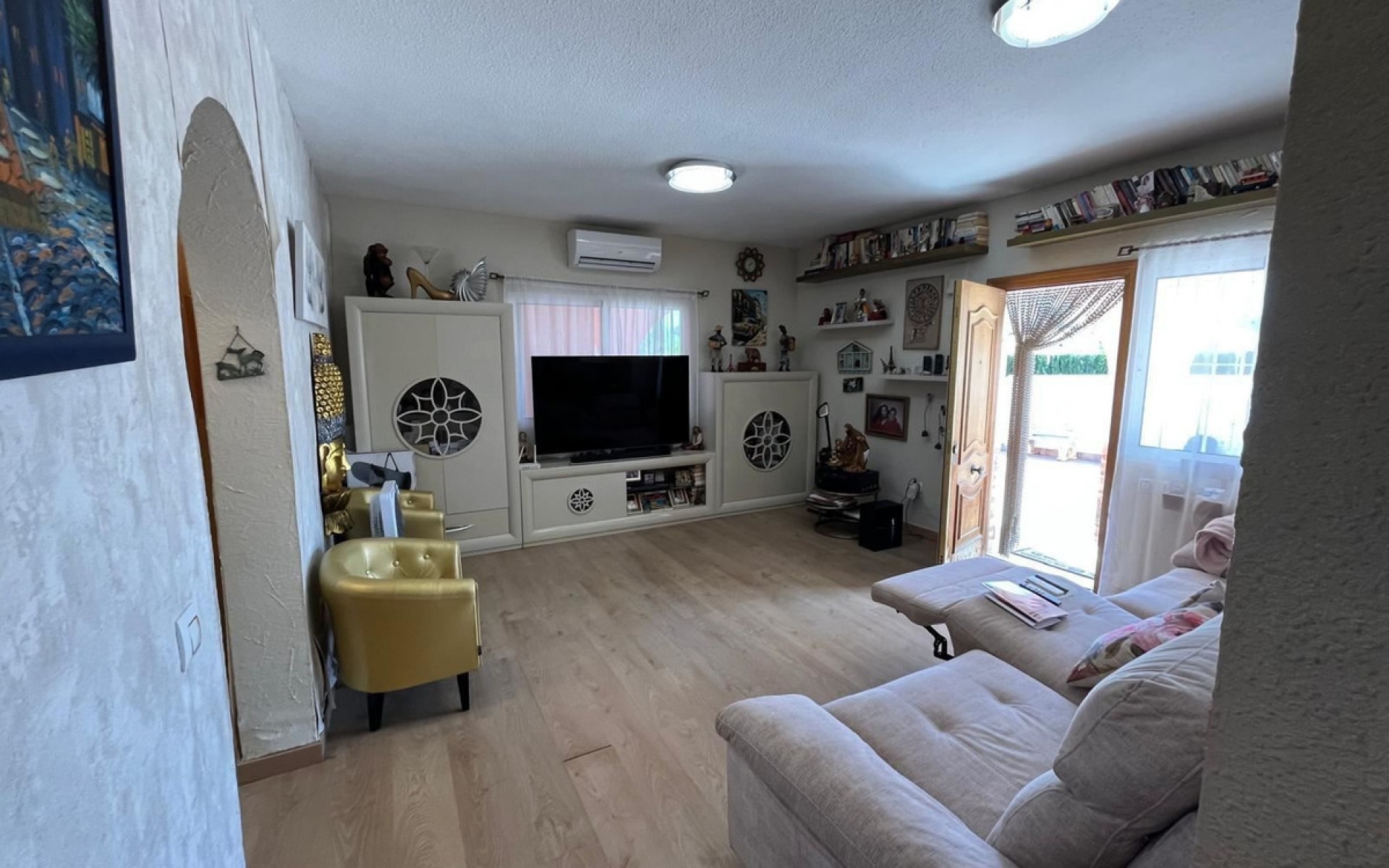 Resale - Villa - Cabo Roig