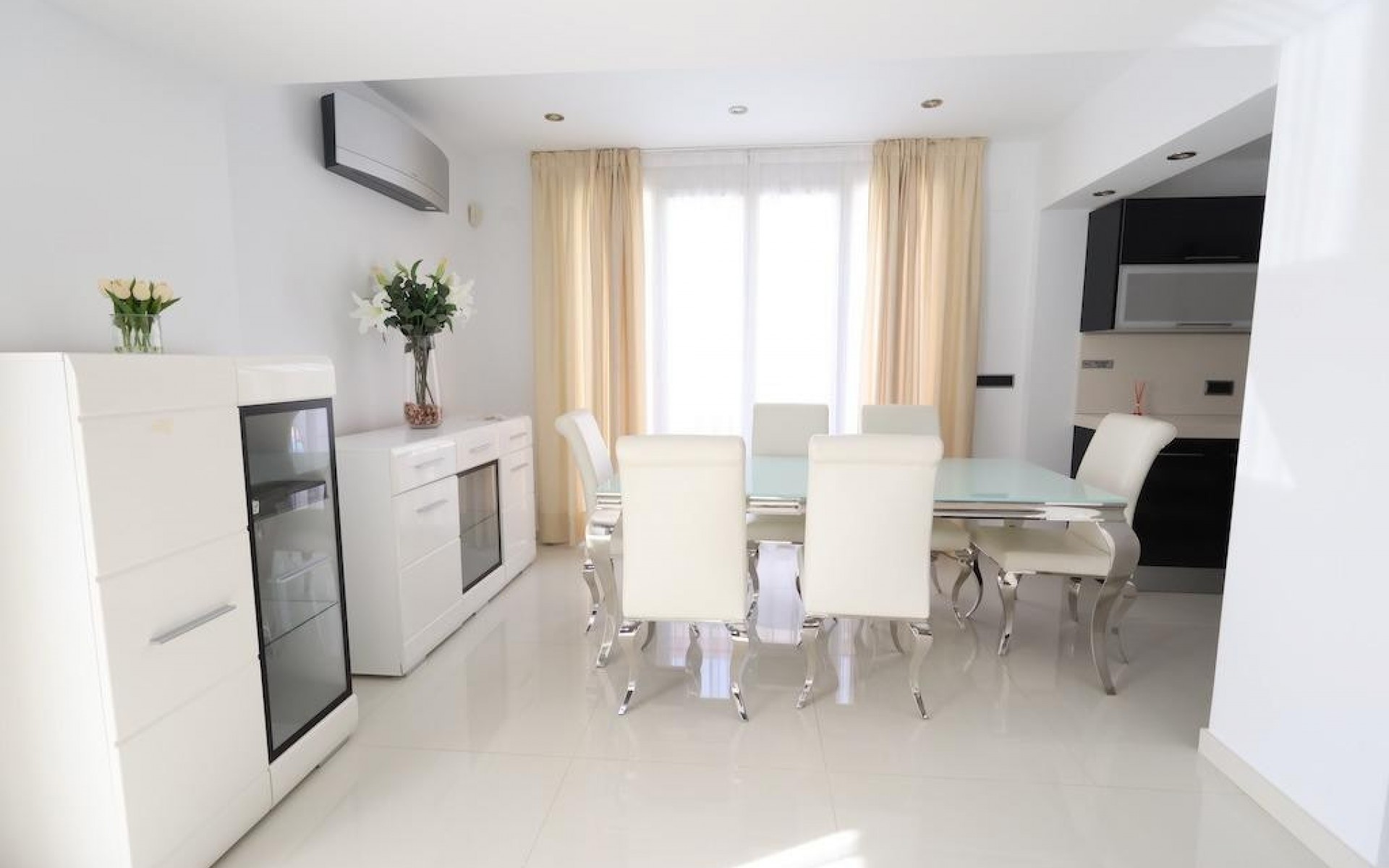 Resale - Villa - Cabo Roig