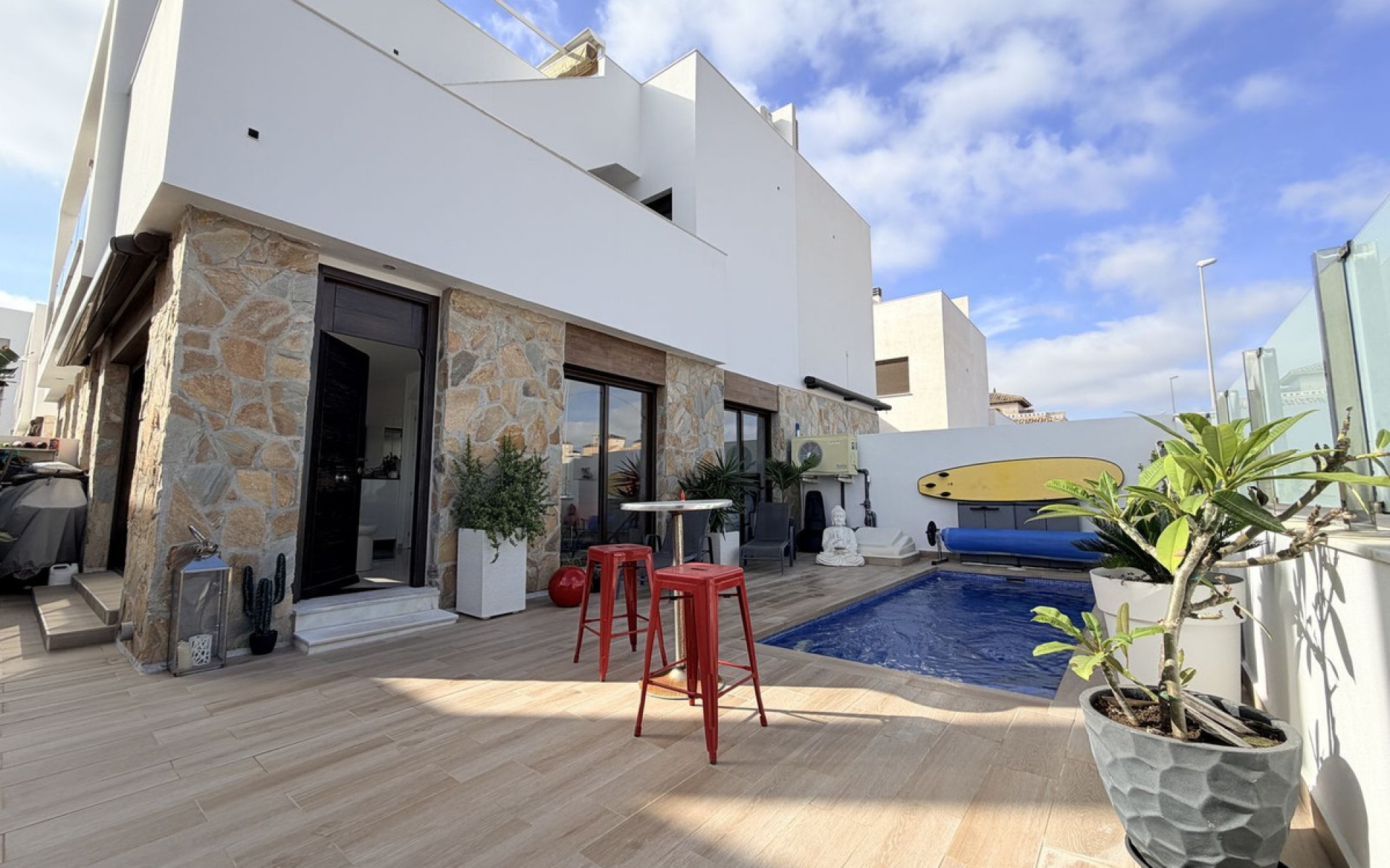 Resale - Villa - Cabo Roig