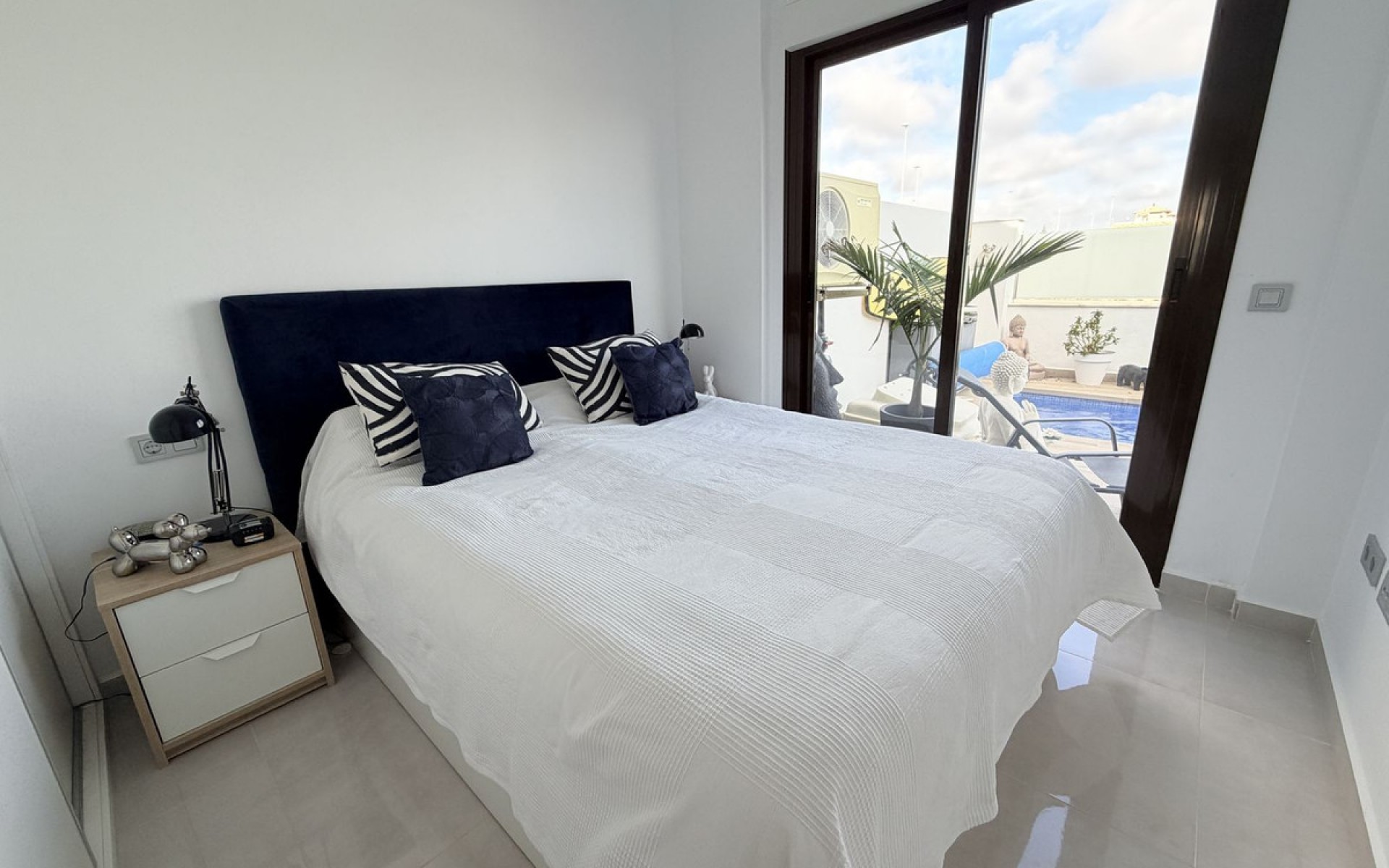 Resale - Villa - Cabo Roig