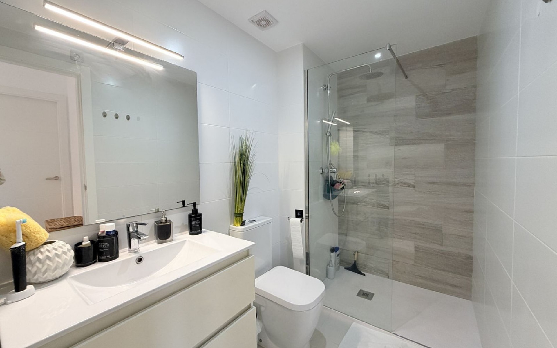 Resale - Villa - Cabo Roig