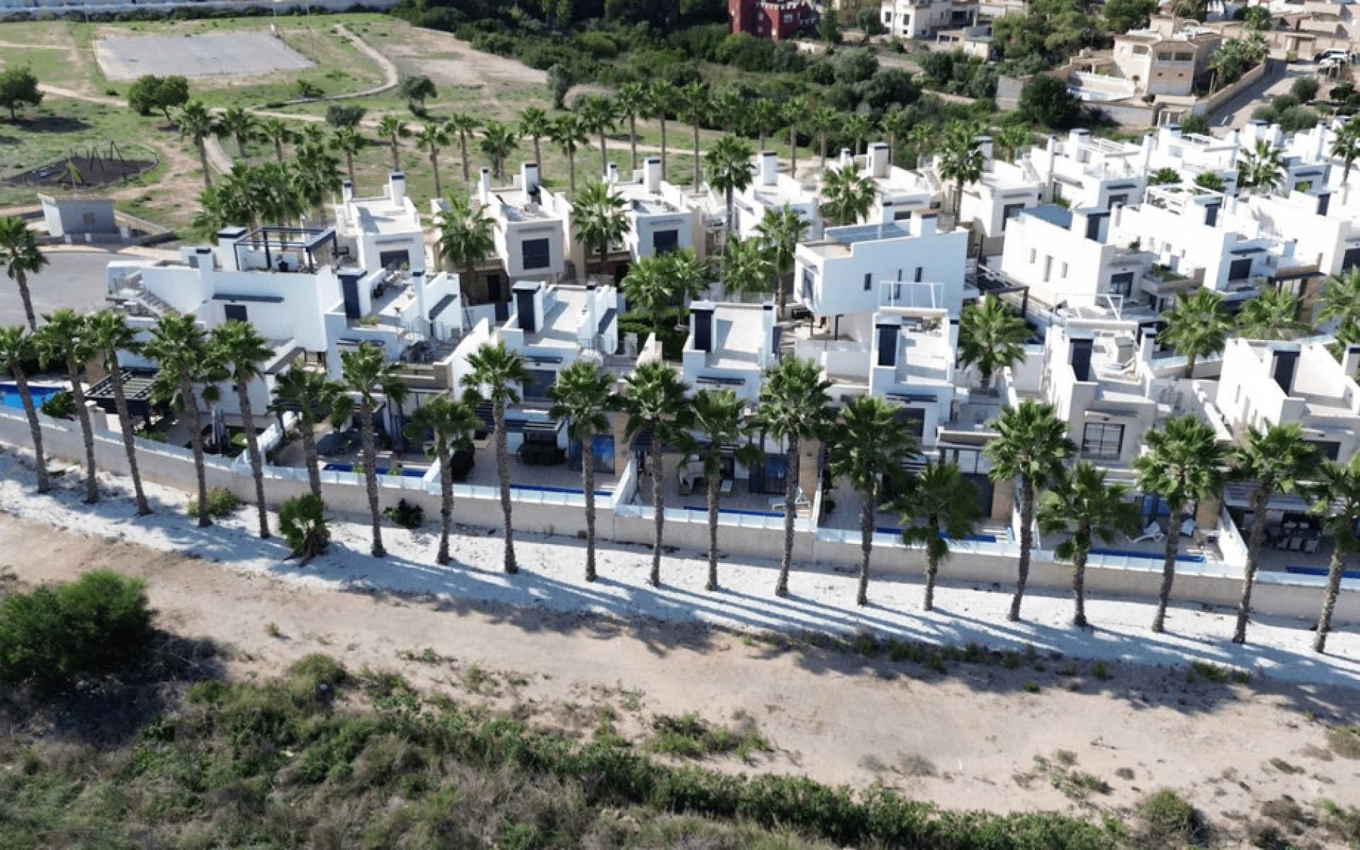 Resale - Villa - Cabo Roig