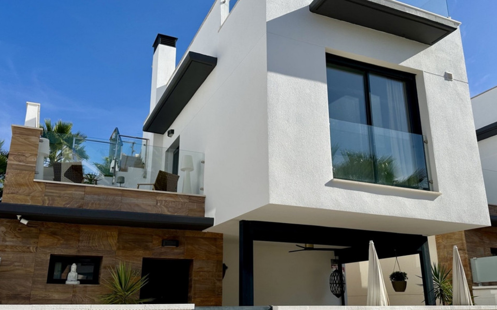 Resale - Villa - Cabo Roig