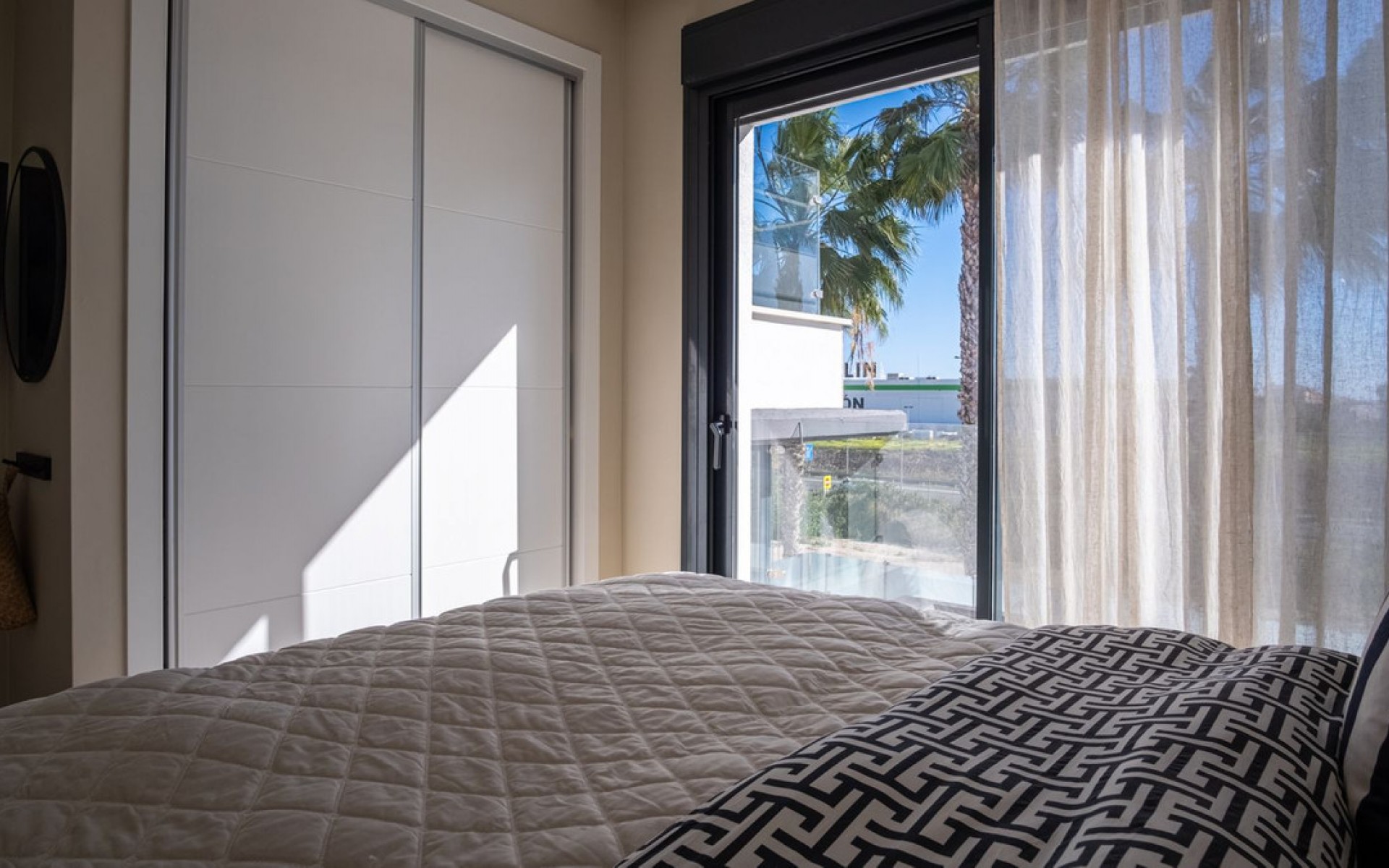 Resale - Villa - Cabo Roig