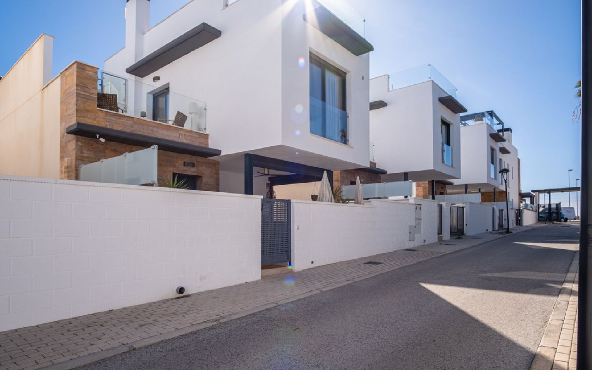 Resale - Villa - Cabo Roig