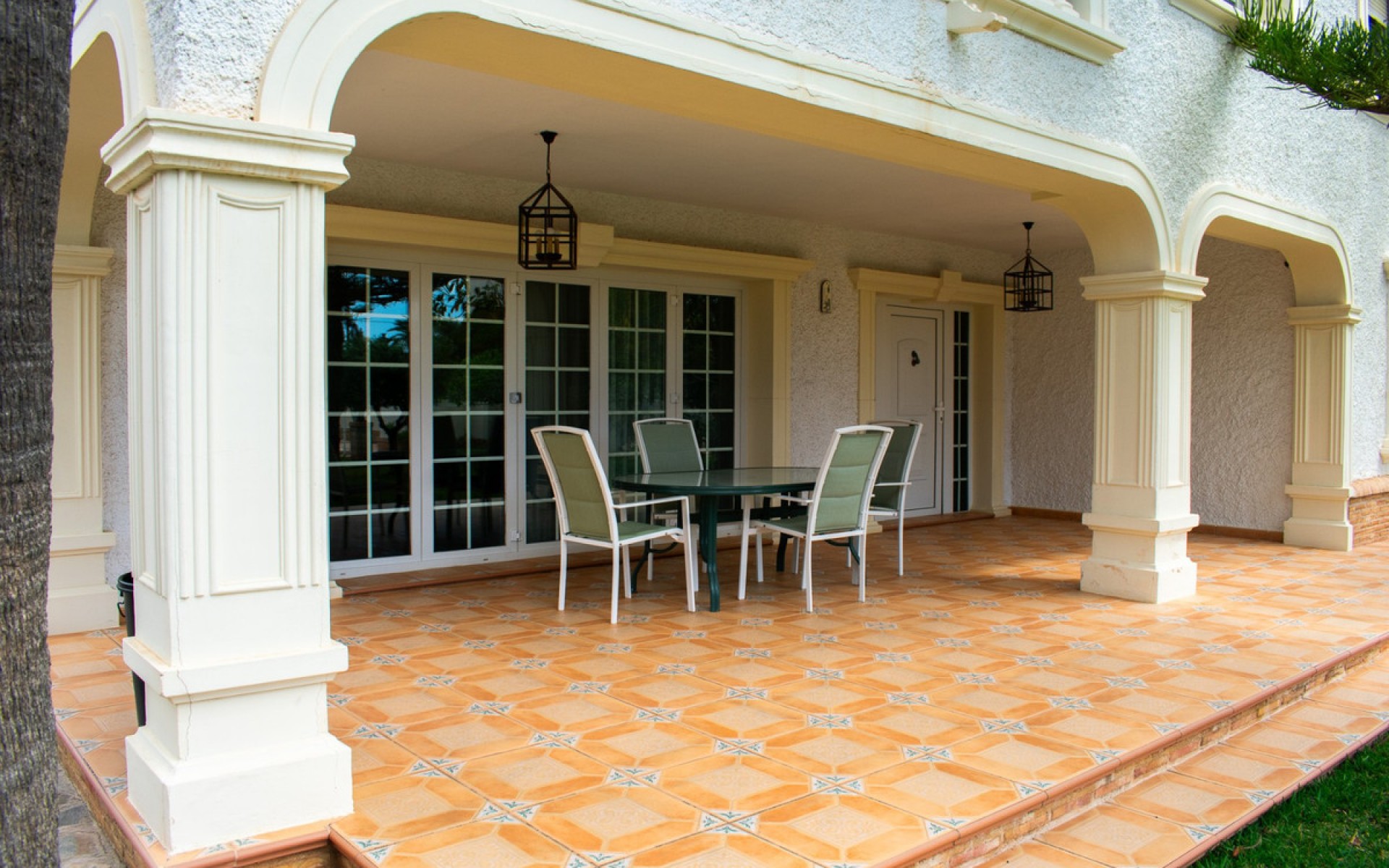 Resale - Villa - Cabo Roig