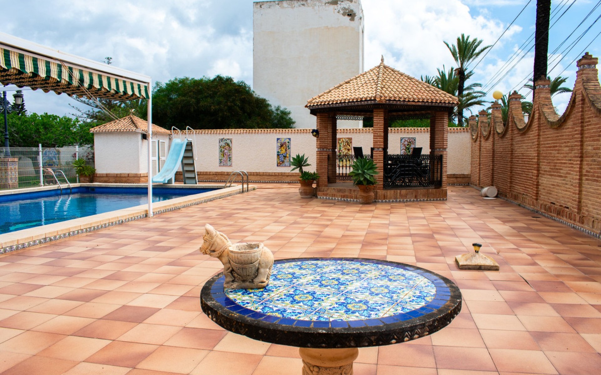 Resale - Villa - Cabo Roig