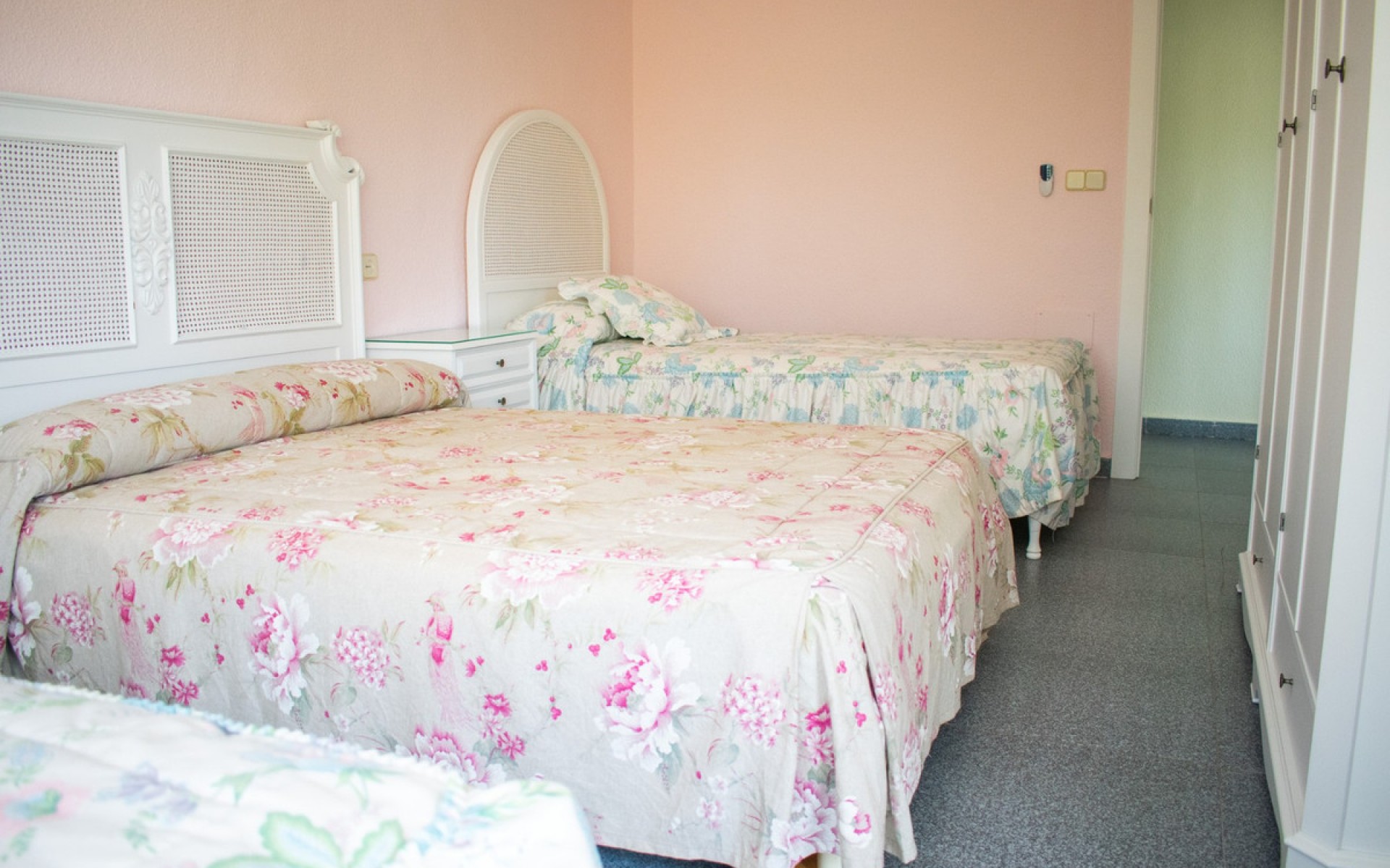 Resale - Villa - Cabo Roig