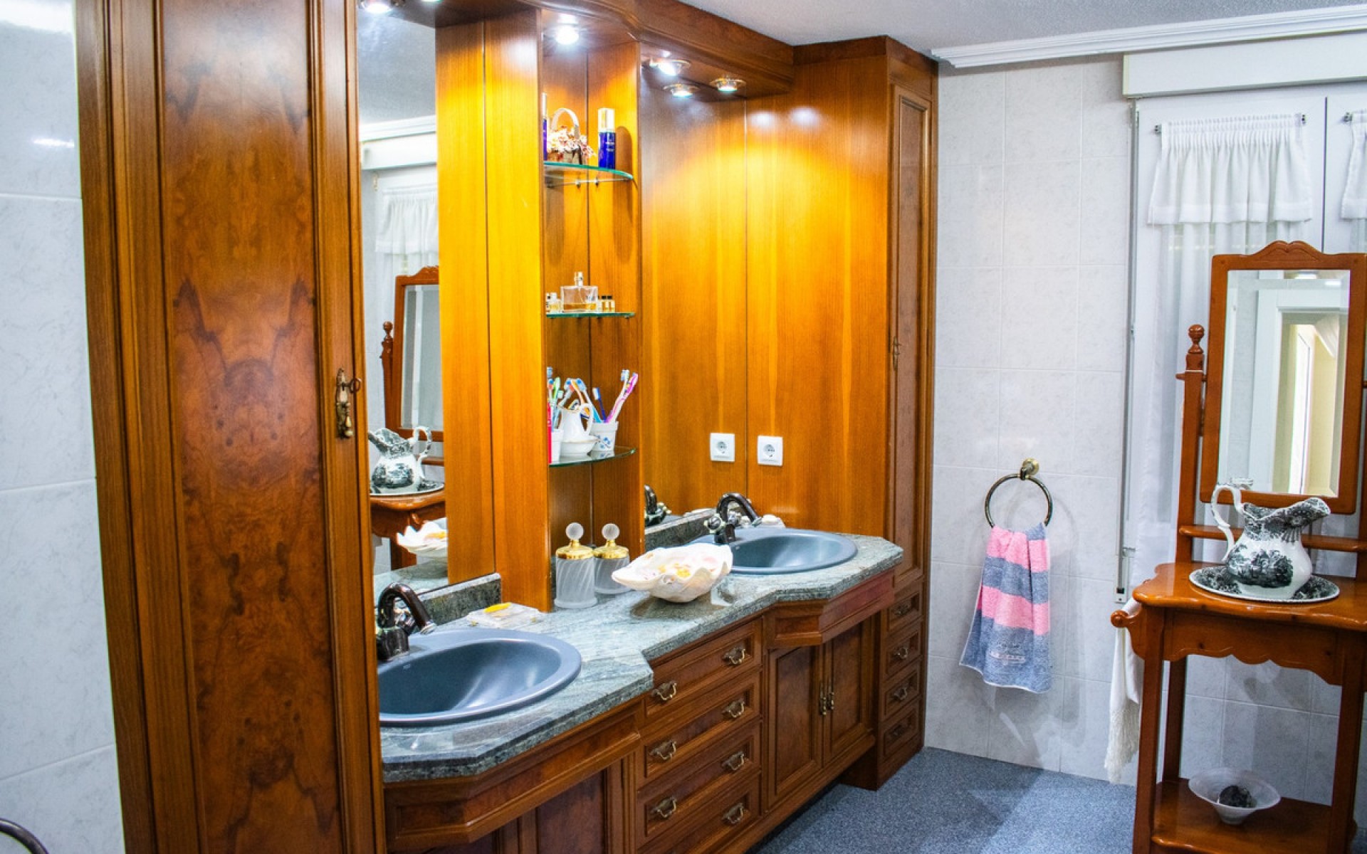 Resale - Villa - Cabo Roig