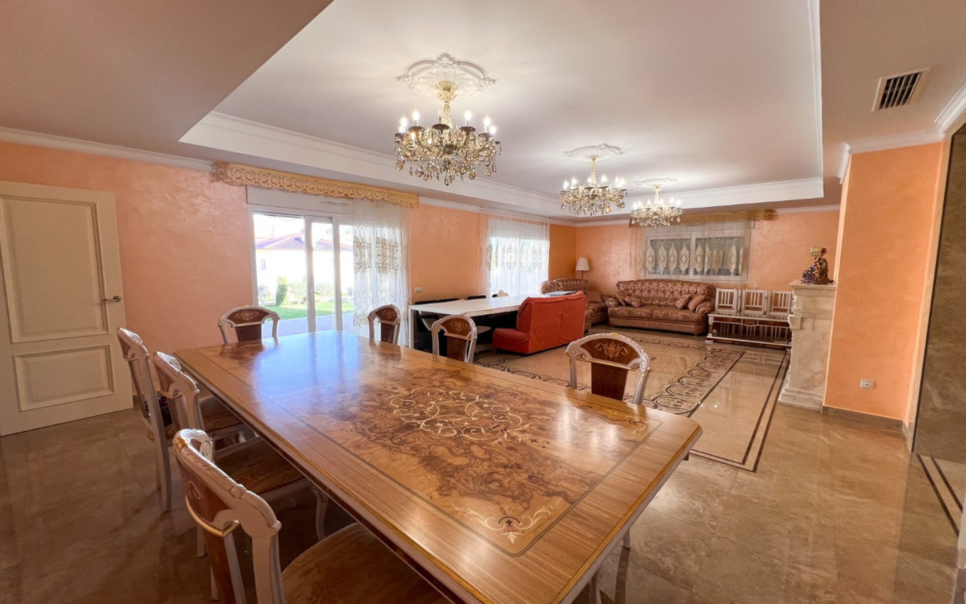 Resale - Villa - Cabo Roig