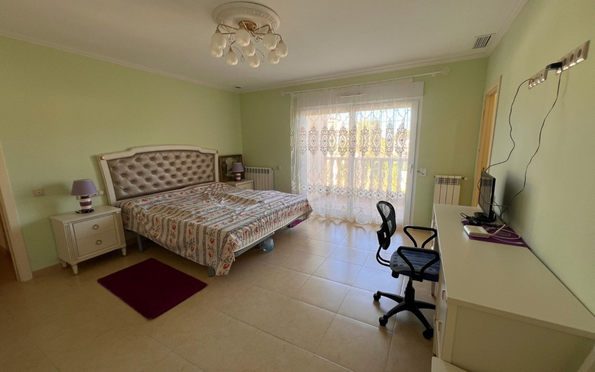 Resale - Villa - Cabo Roig