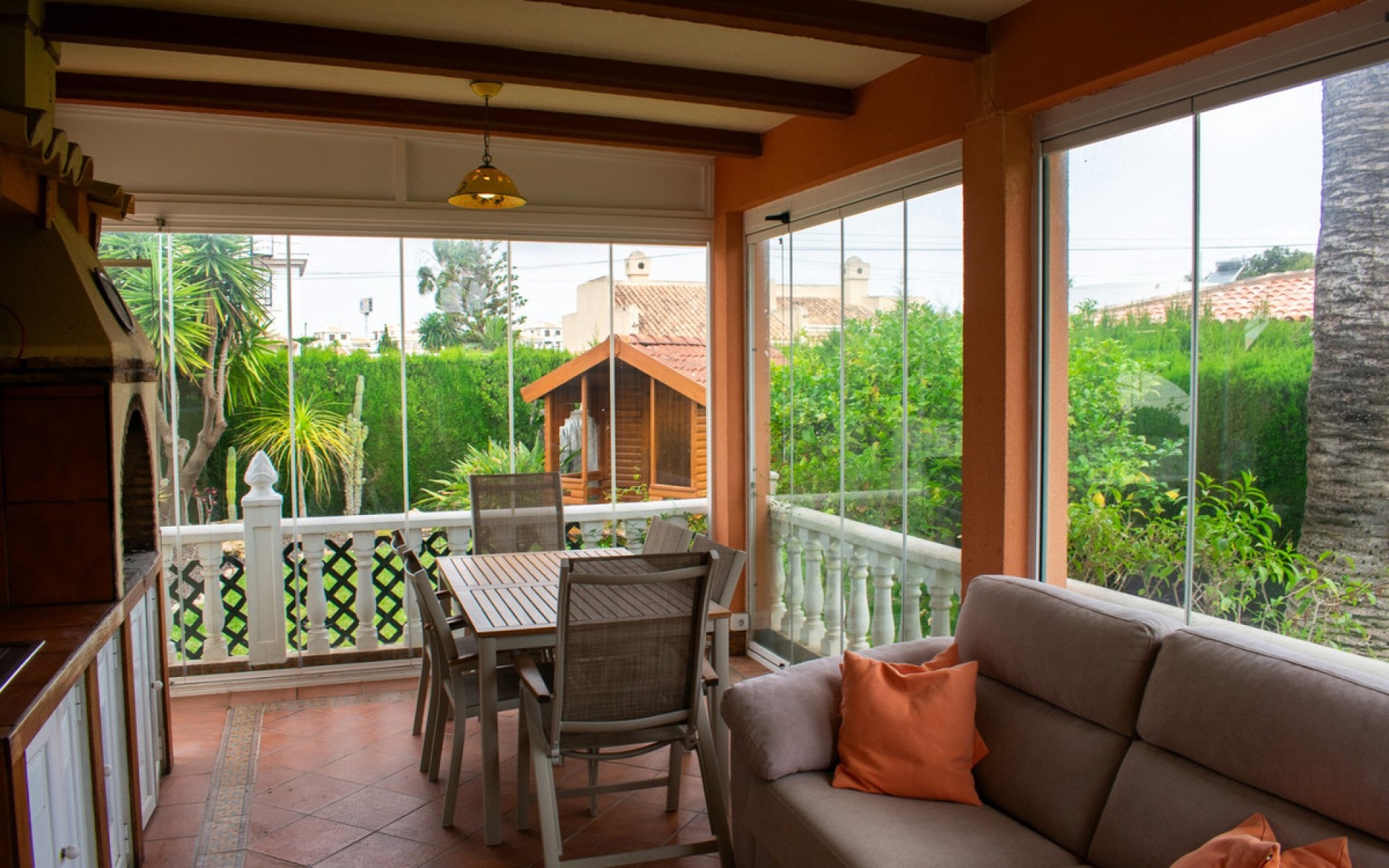 Resale - Villa - Cabo Roig