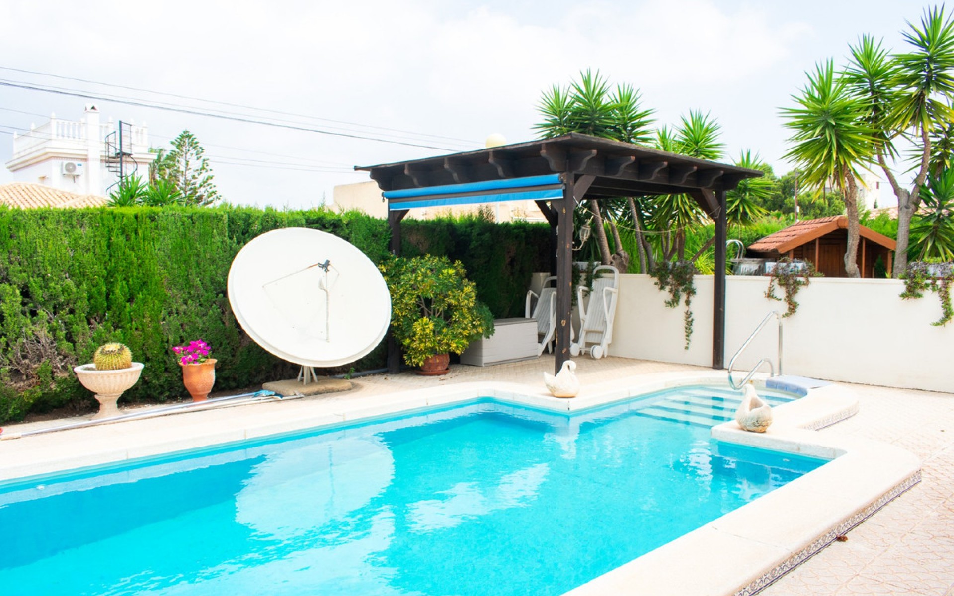 Resale - Villa - Cabo Roig