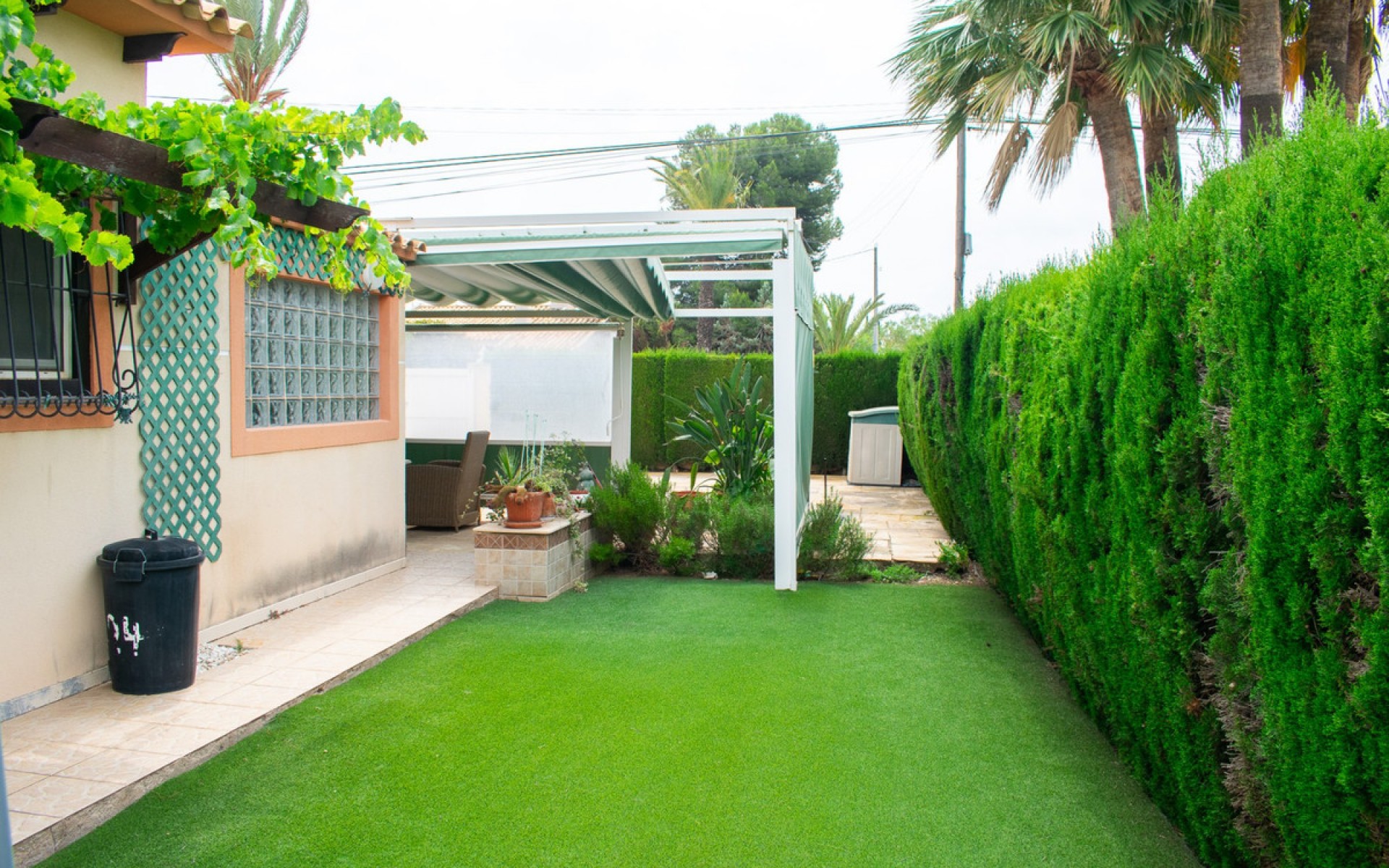 Resale - Villa - Cabo Roig