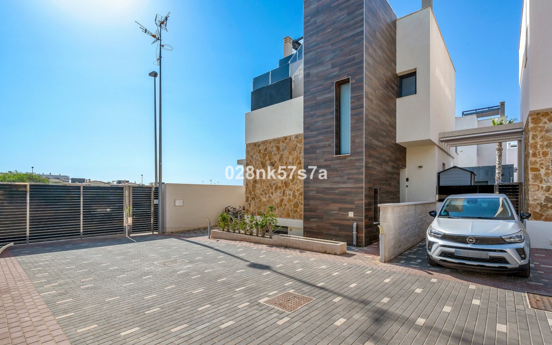 Resale - Villa - Cabo Roig