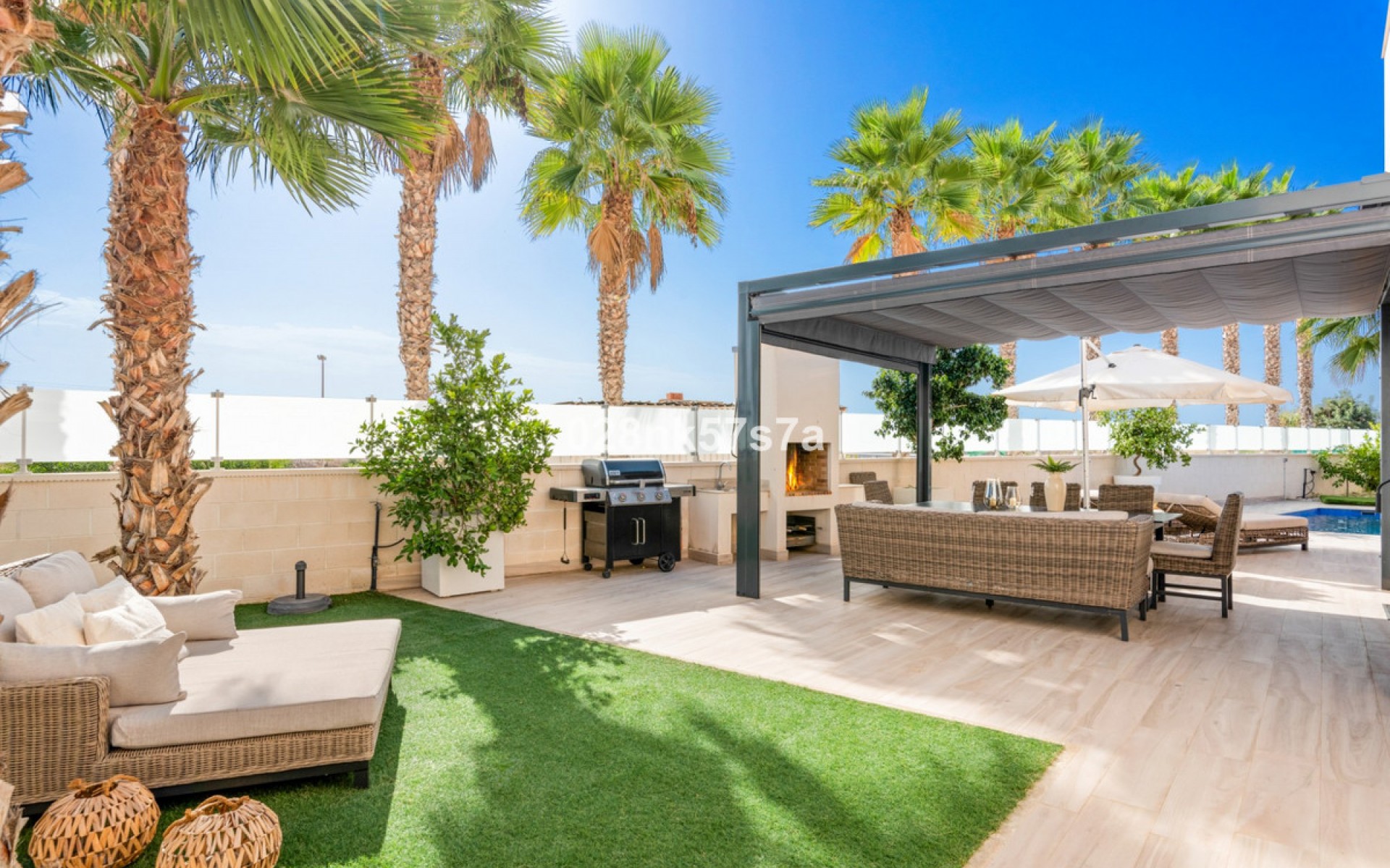 Resale - Villa - Cabo Roig