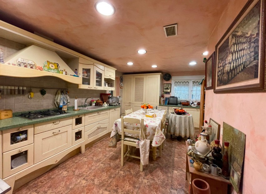 Resale - Villa - Cabo Roig