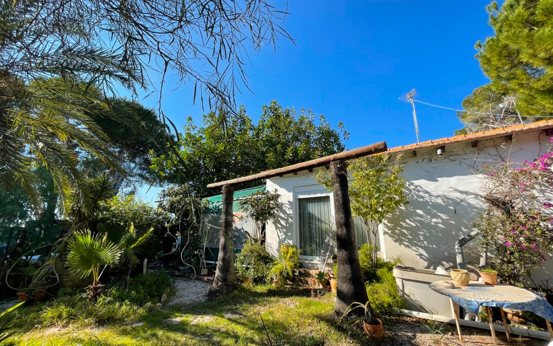 Resale - Villa - Cabo Roig